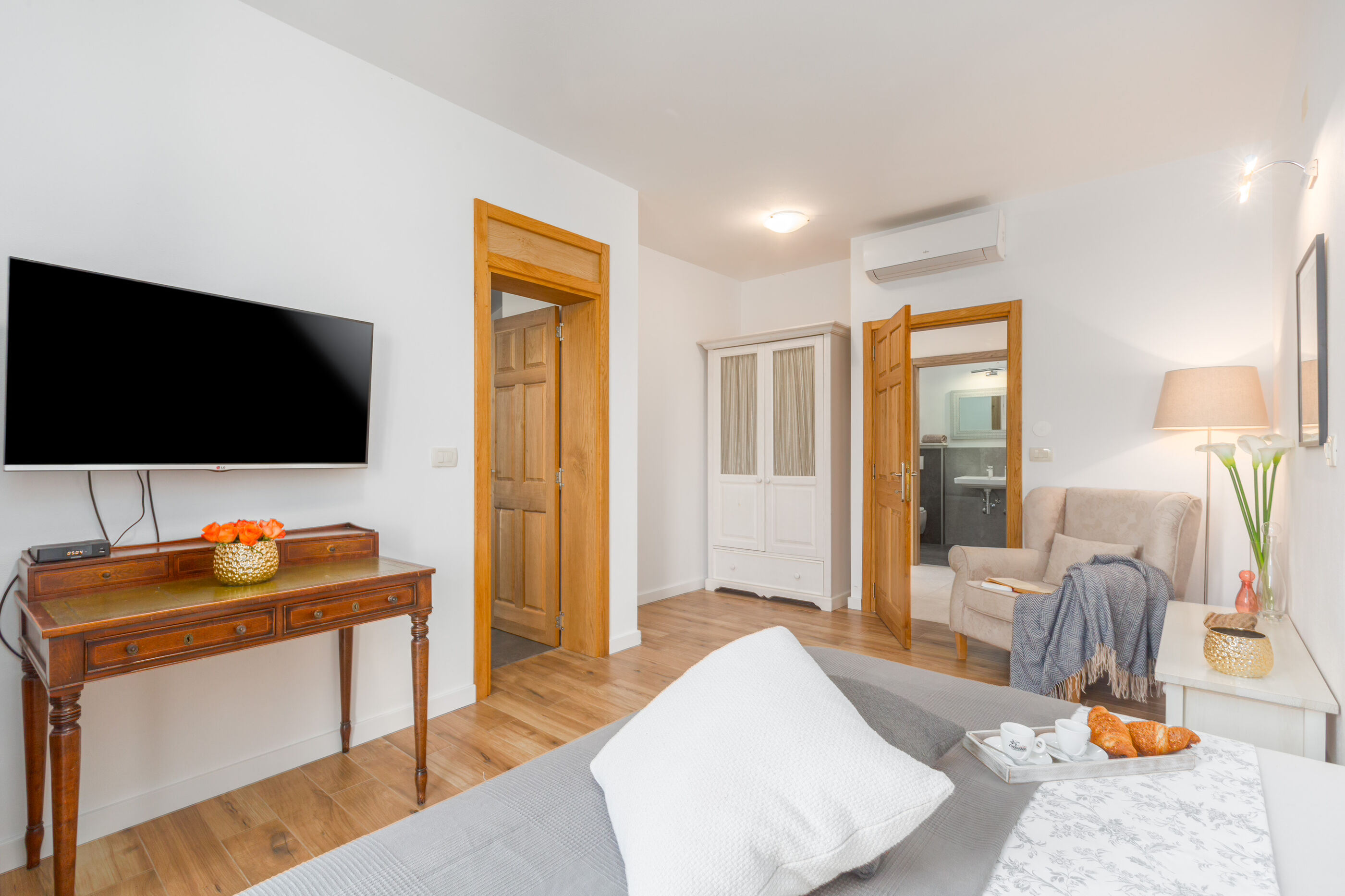 Villa Nar s bazenom i predivnim panoramskim pogledom V2261-K1