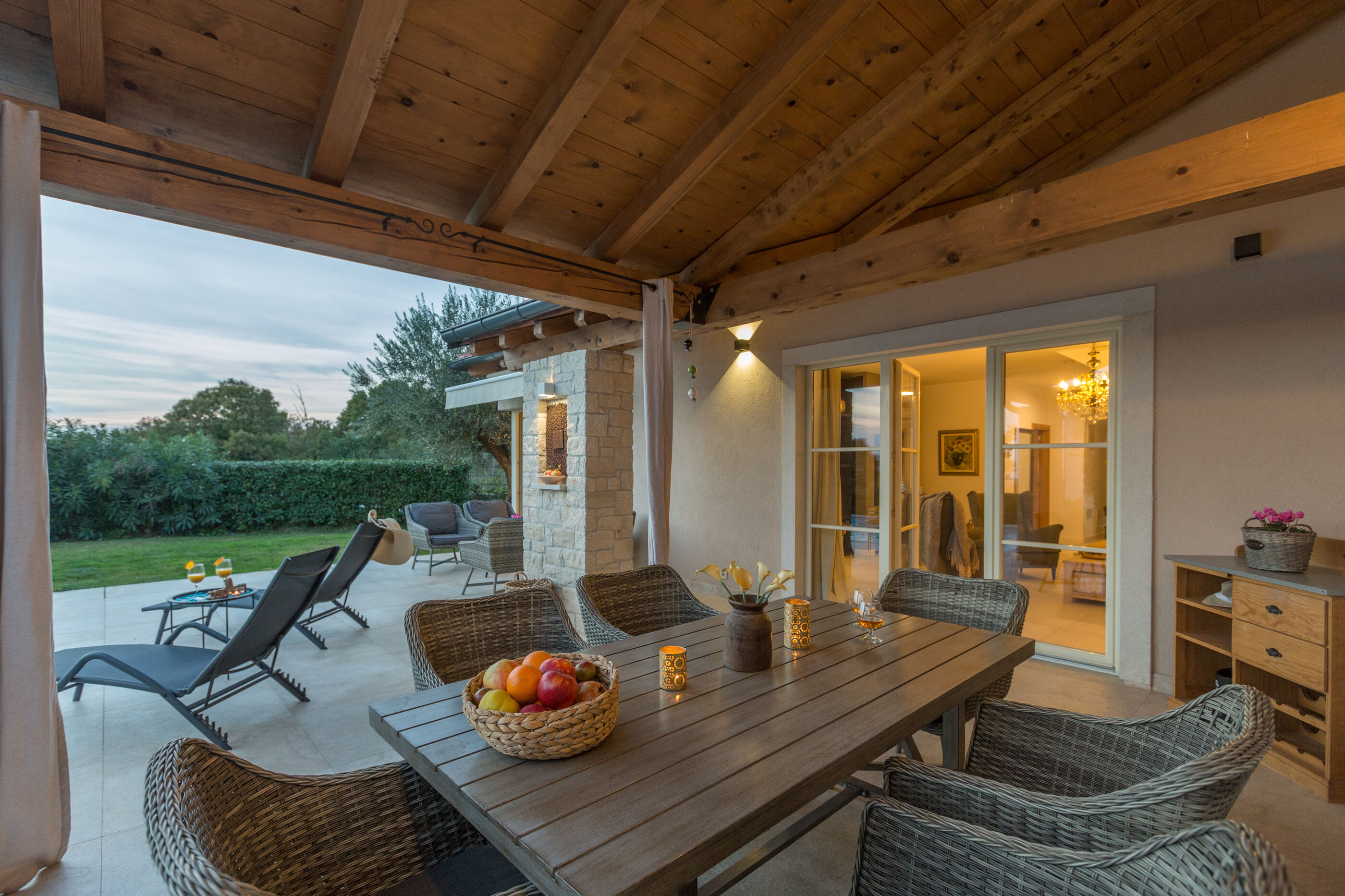 Villa Nar s bazenom i predivnim panoramskim pogledom V2261-K1
