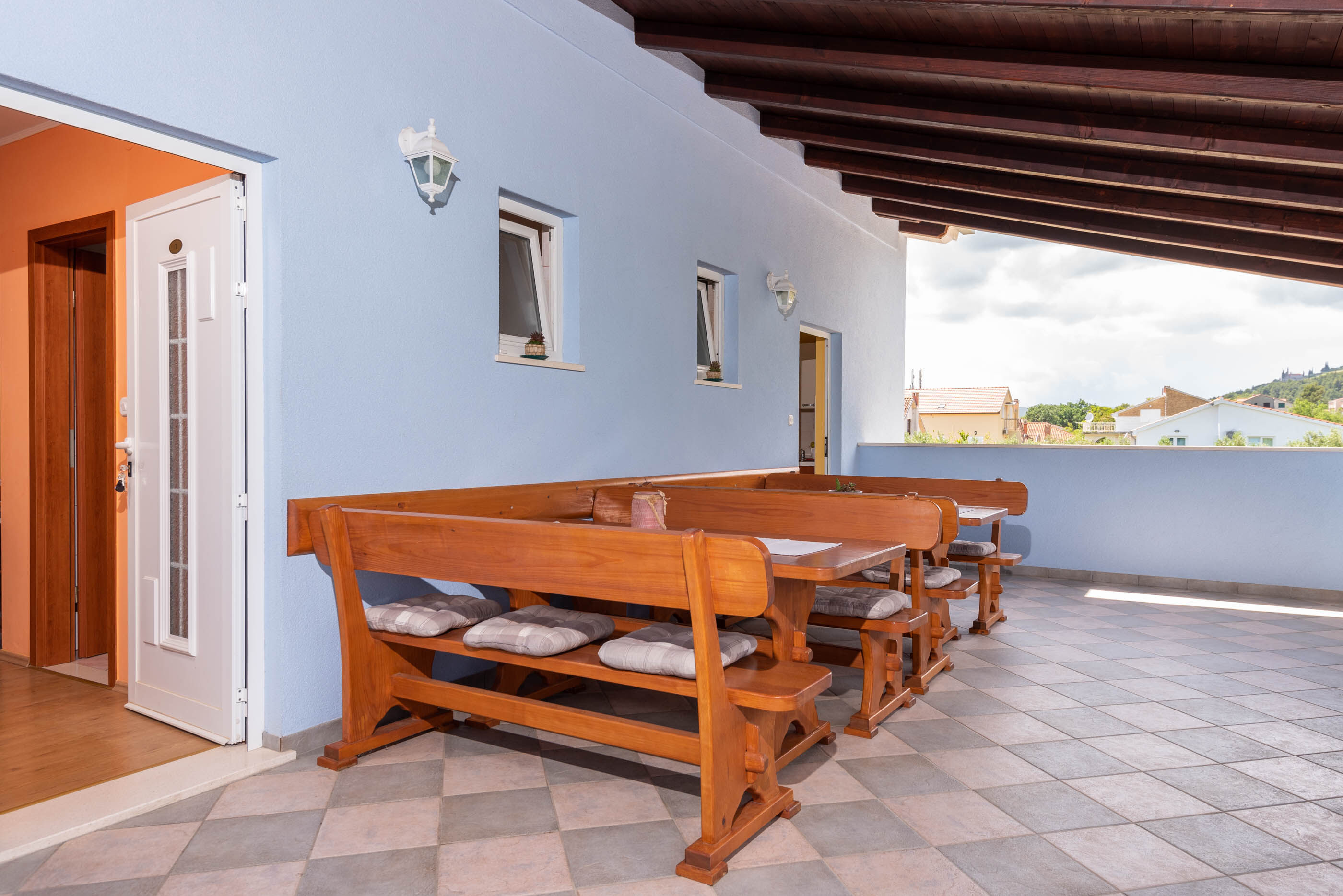 Apartments Ivana 32933-A2