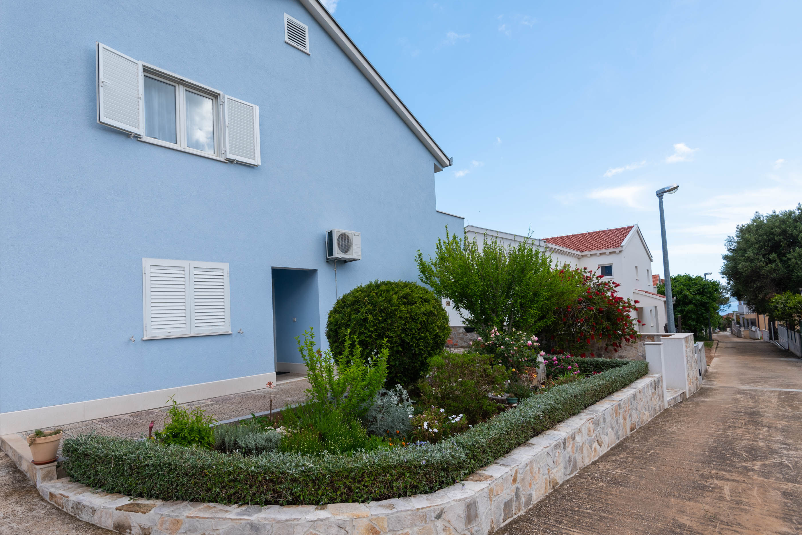 Apartments Ivana 32933-A2
