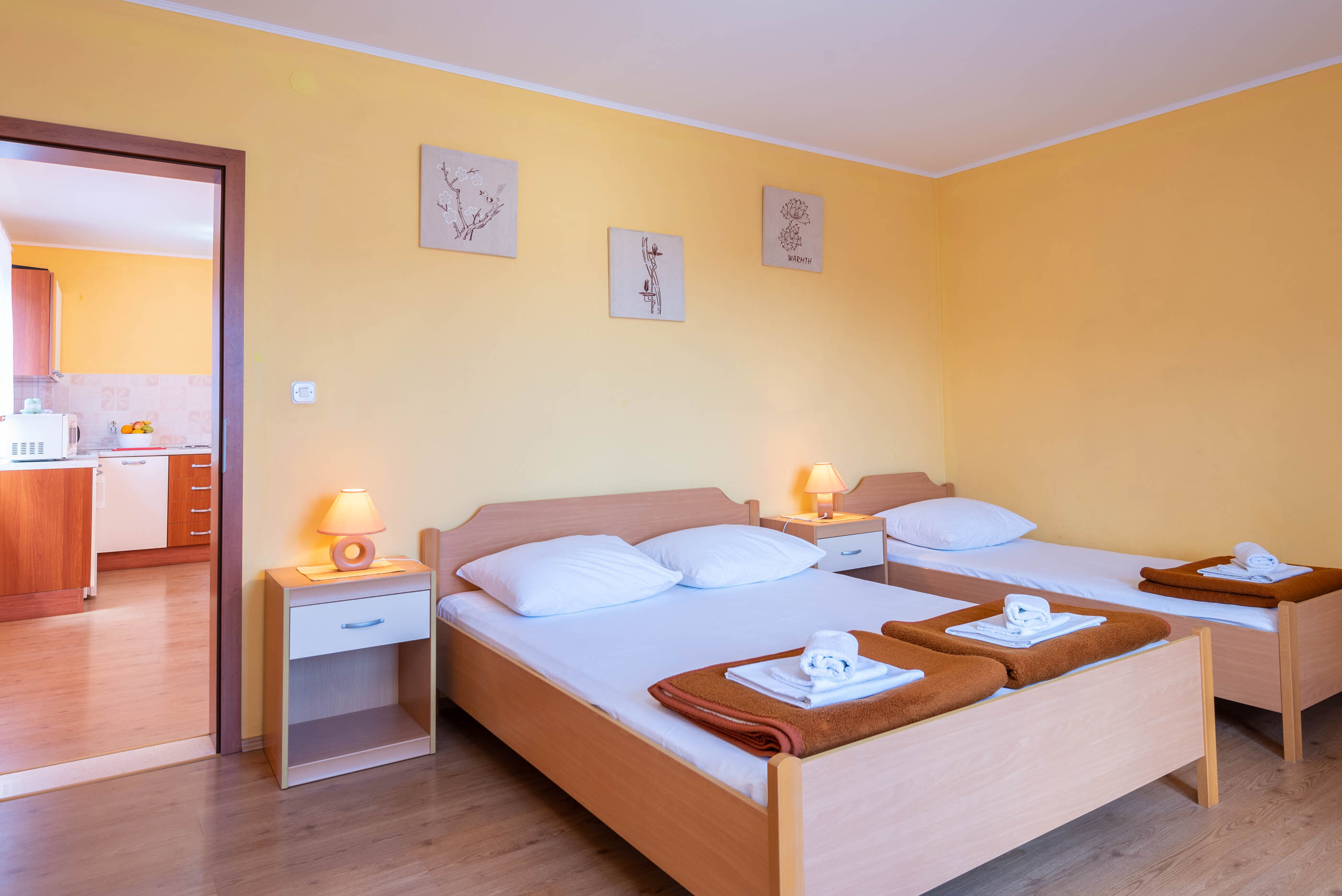 Apartments Ivana 32933-A2