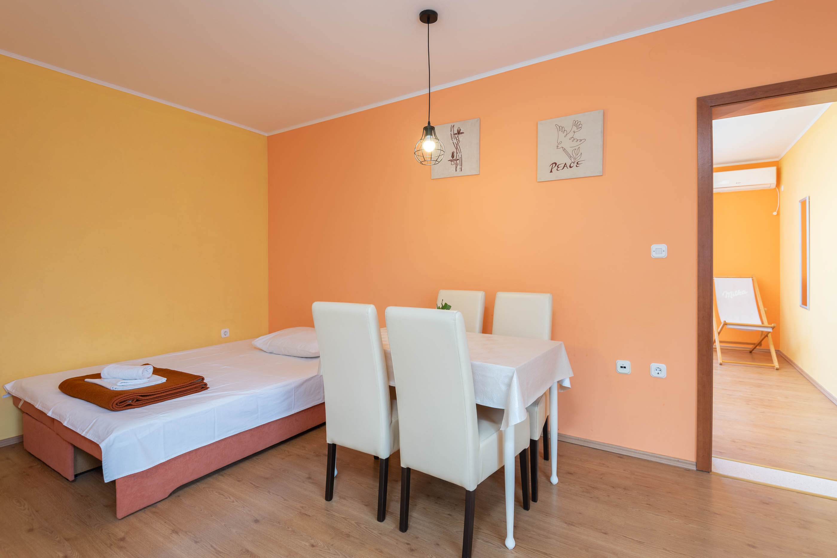 Apartments Ivana 32933-A2