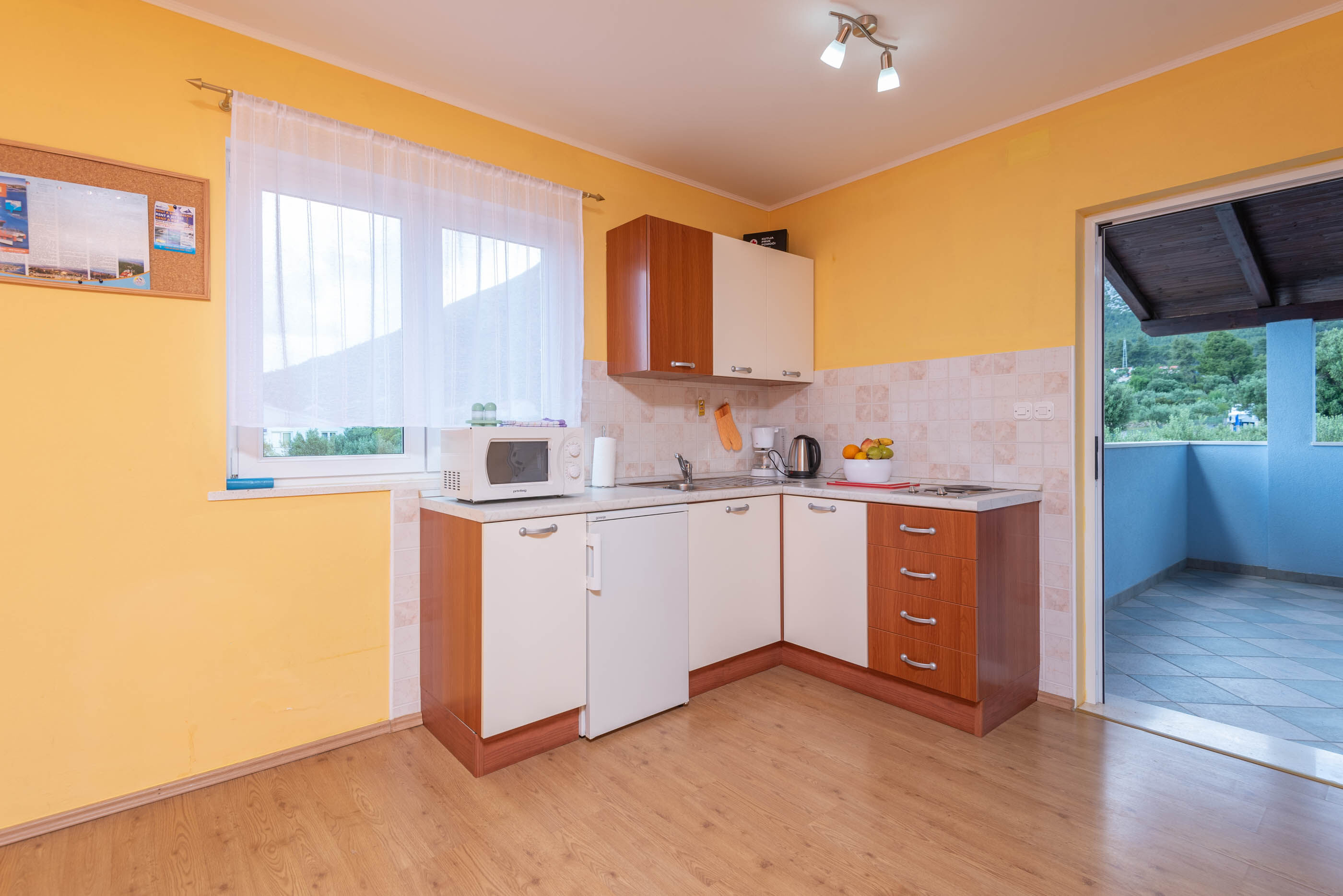 Apartments Ivana 32933-A2