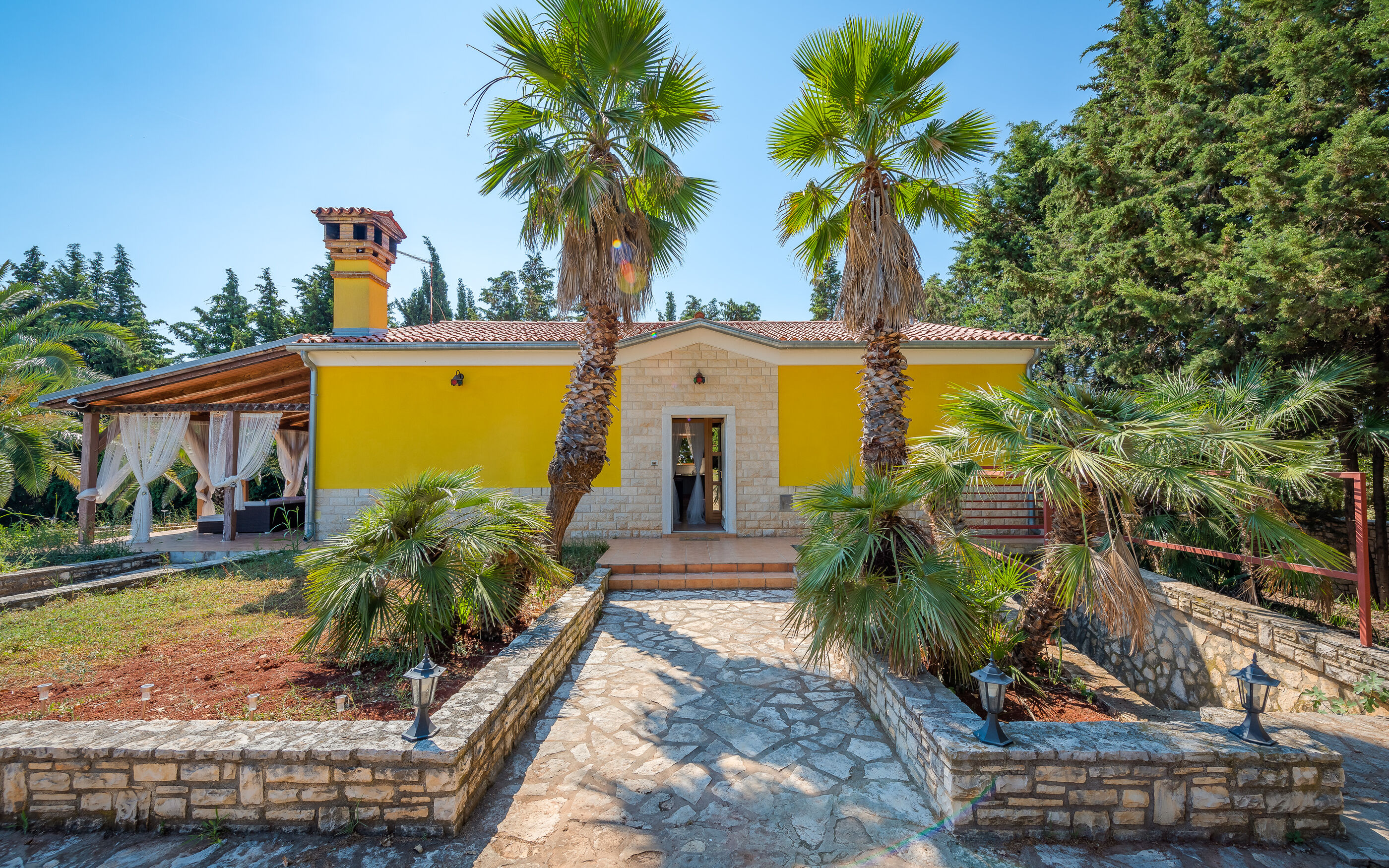 House ANDREA WITH POOL Accommodation in Umag