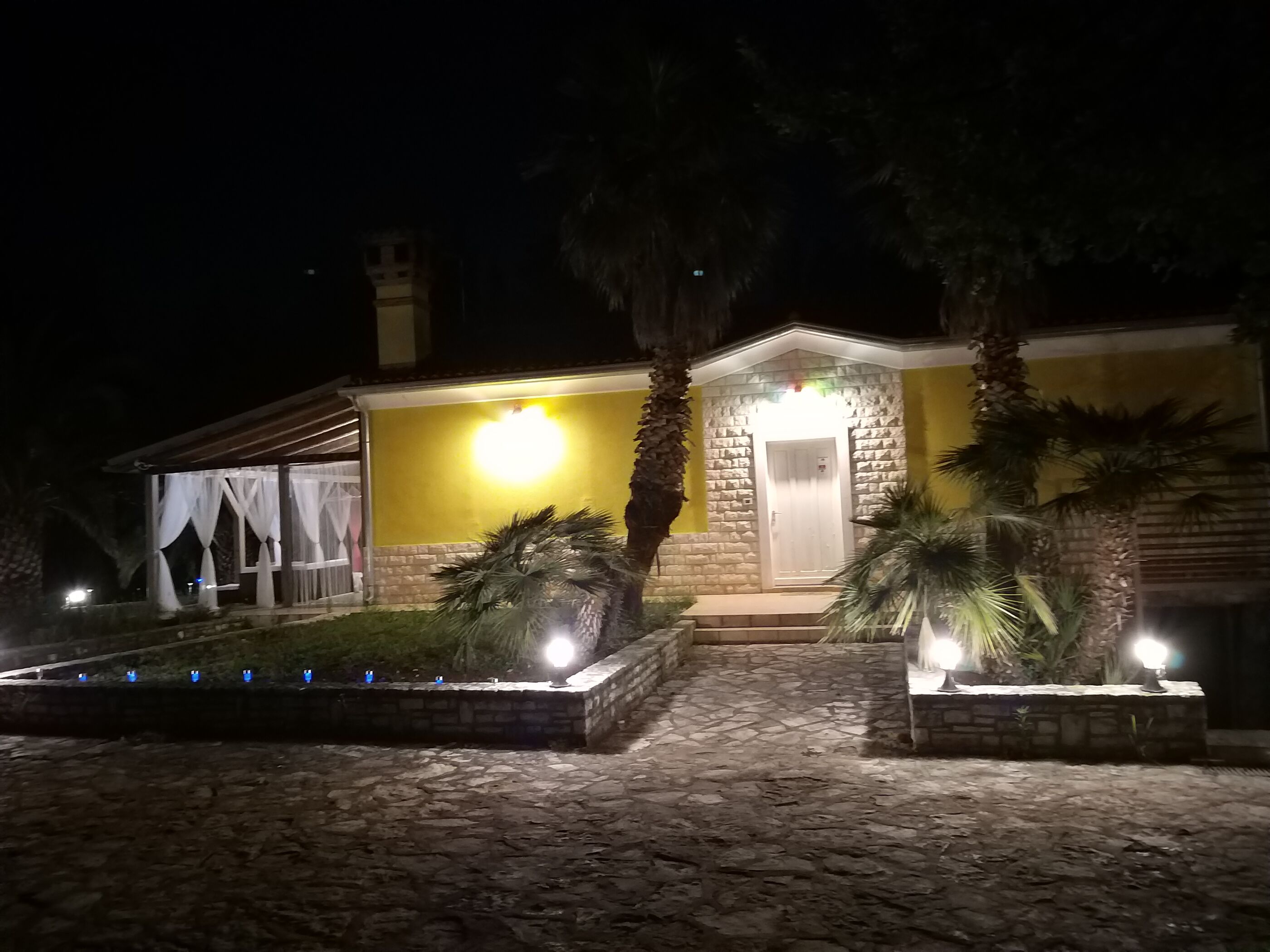 House ANDREA WITH POOL 84559-K1