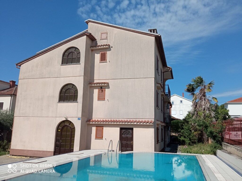 Apartments LEO with pool 90317-A6