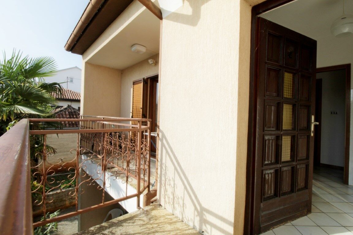 Apartments LEO with pool 90317-A1