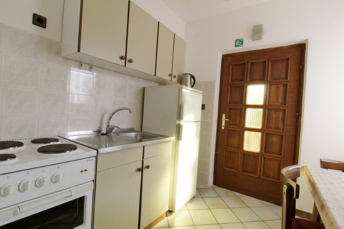 Apartments LEO with pool 90317-A2