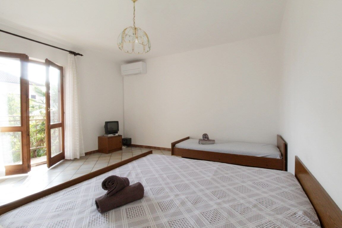 Apartments LEO with pool 90317-A2