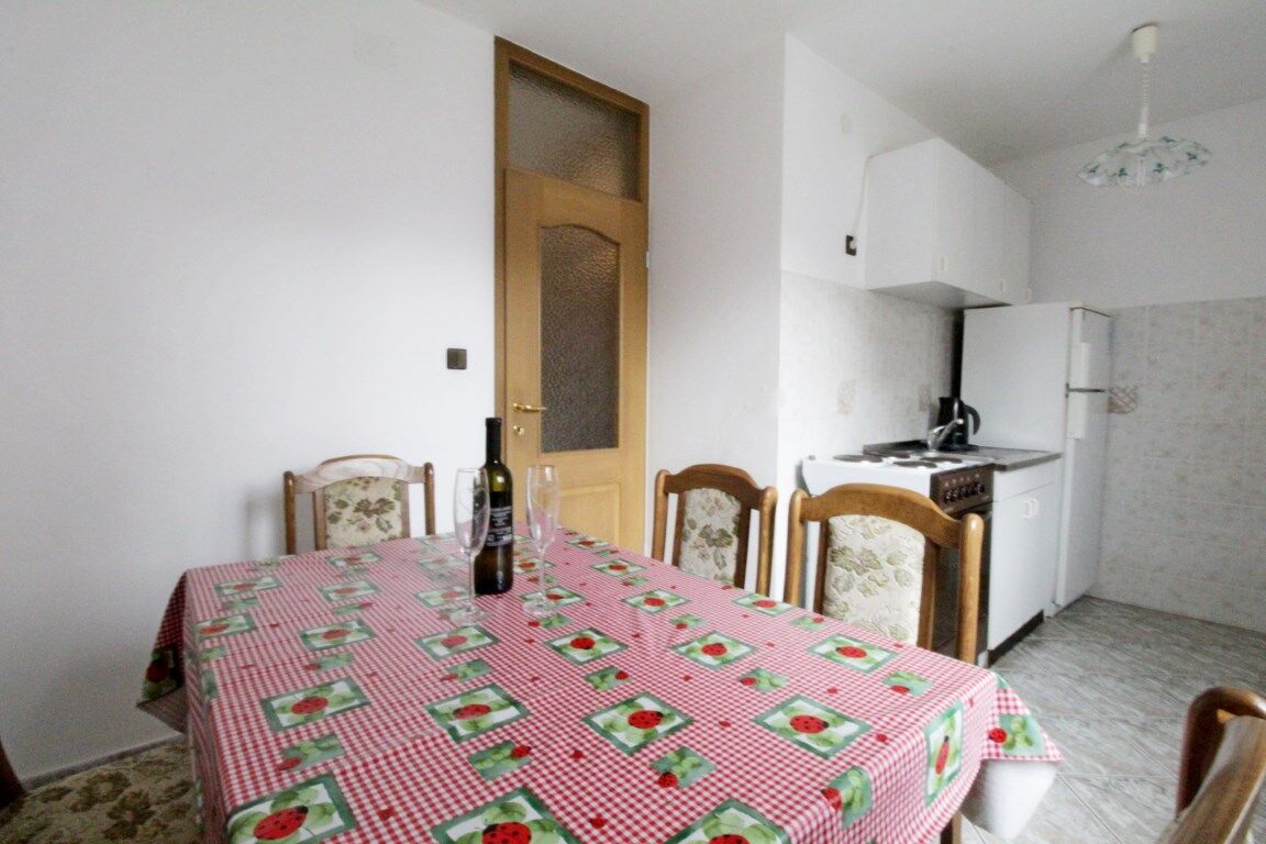 Apartments LEO with pool 90317-A3