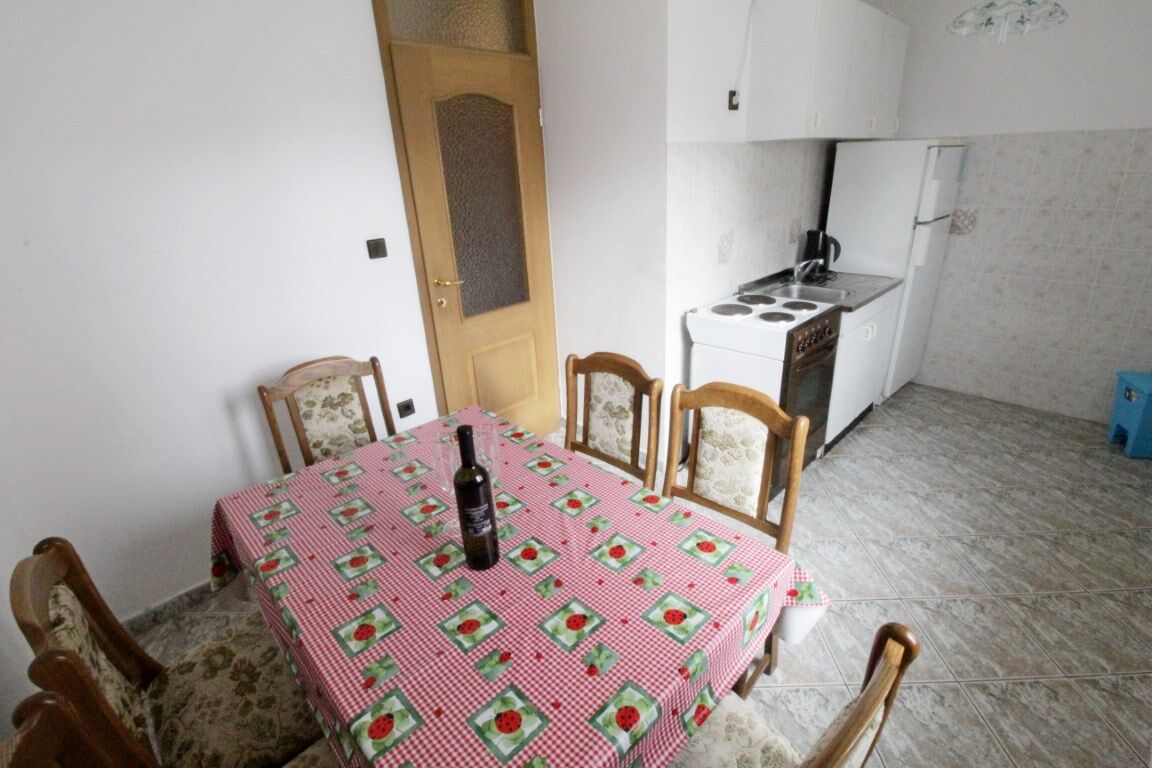 Apartments LEO with pool 90317-A3