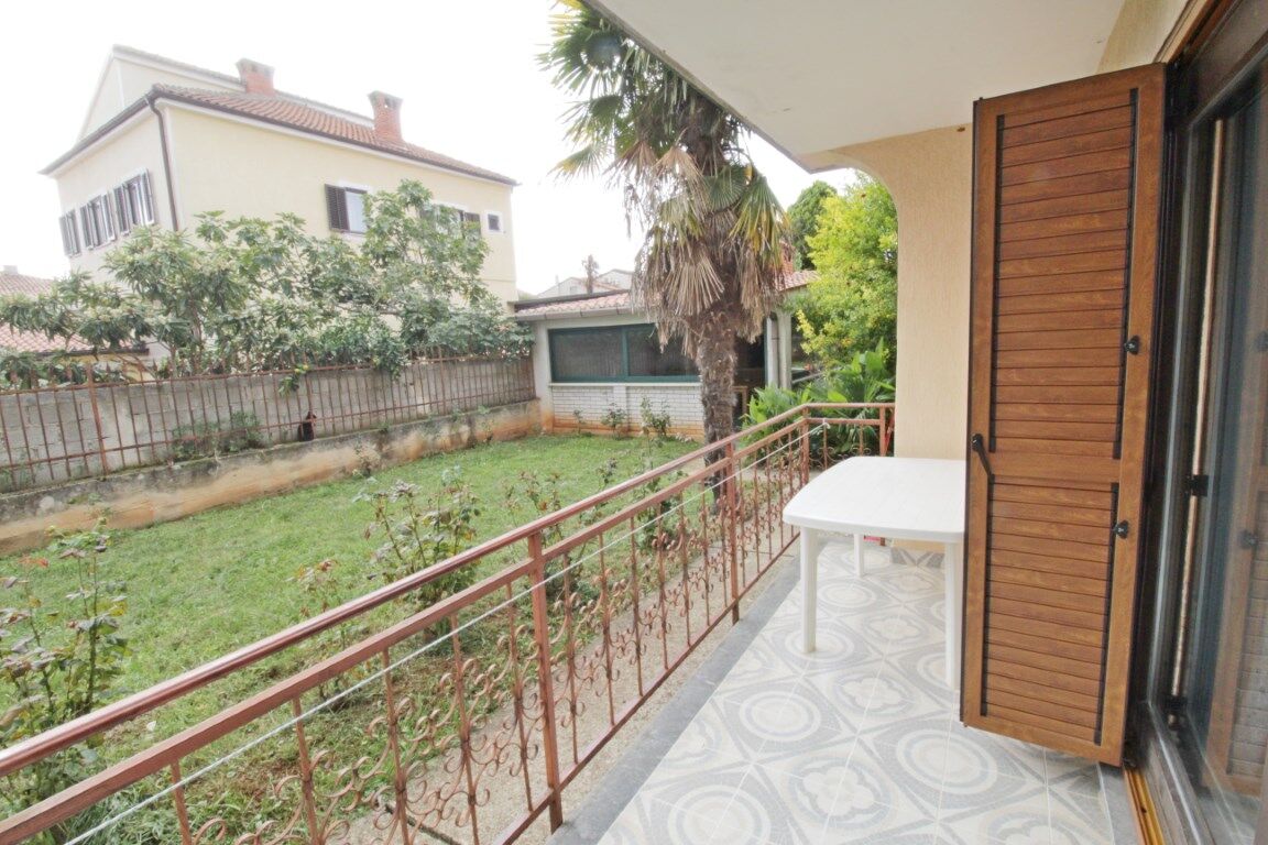 Apartments LEO with pool 90317-A3