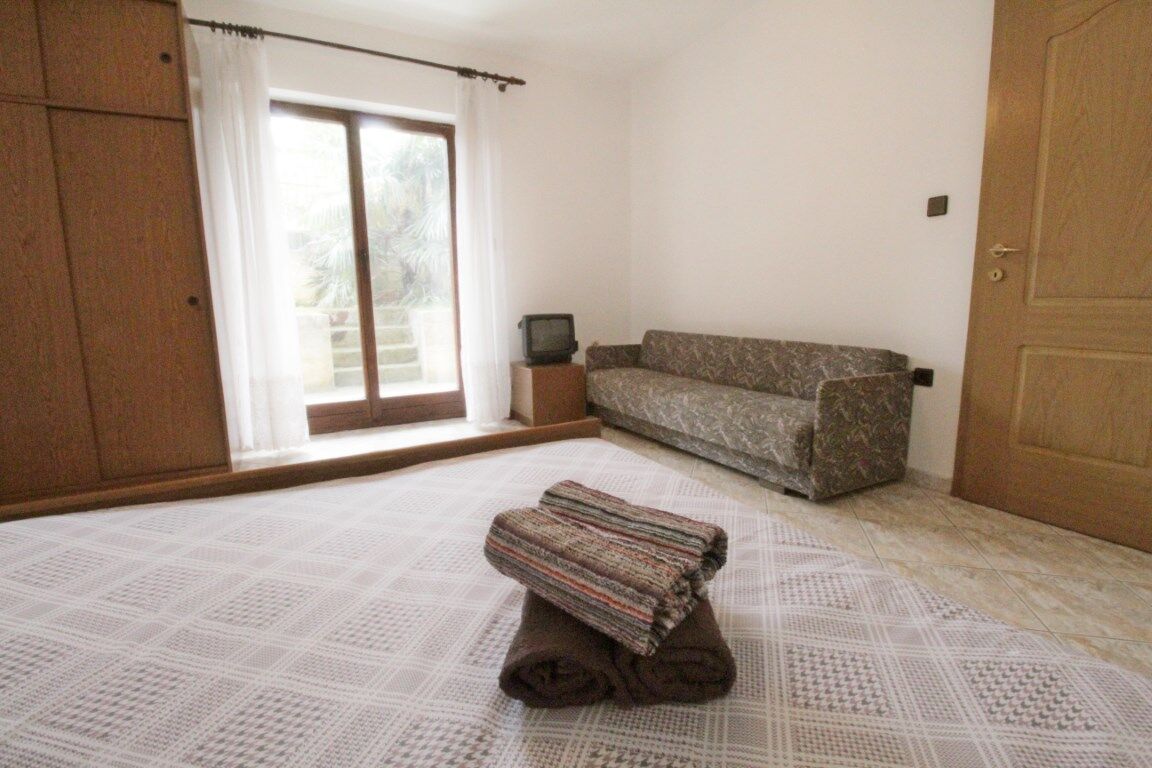 Apartments LEO with pool 90317-A4