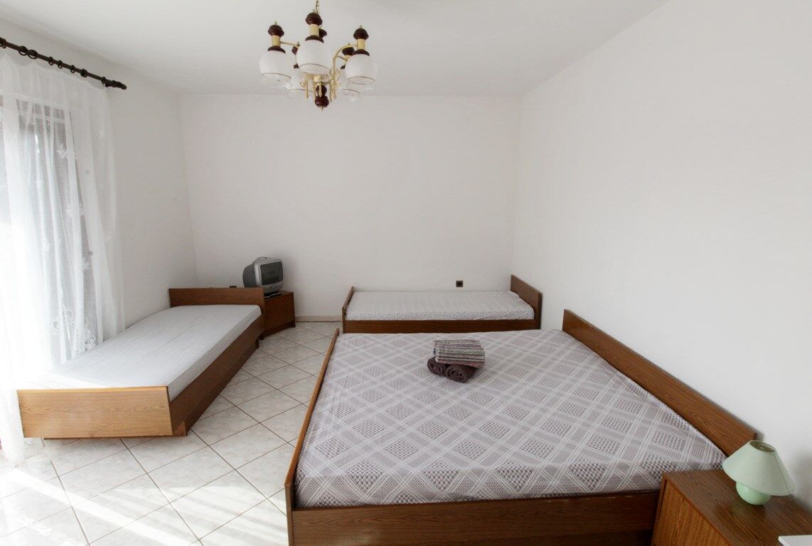 Apartments LEO with pool 90317-A5