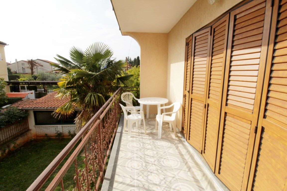 Apartments LEO with pool 90317-A5