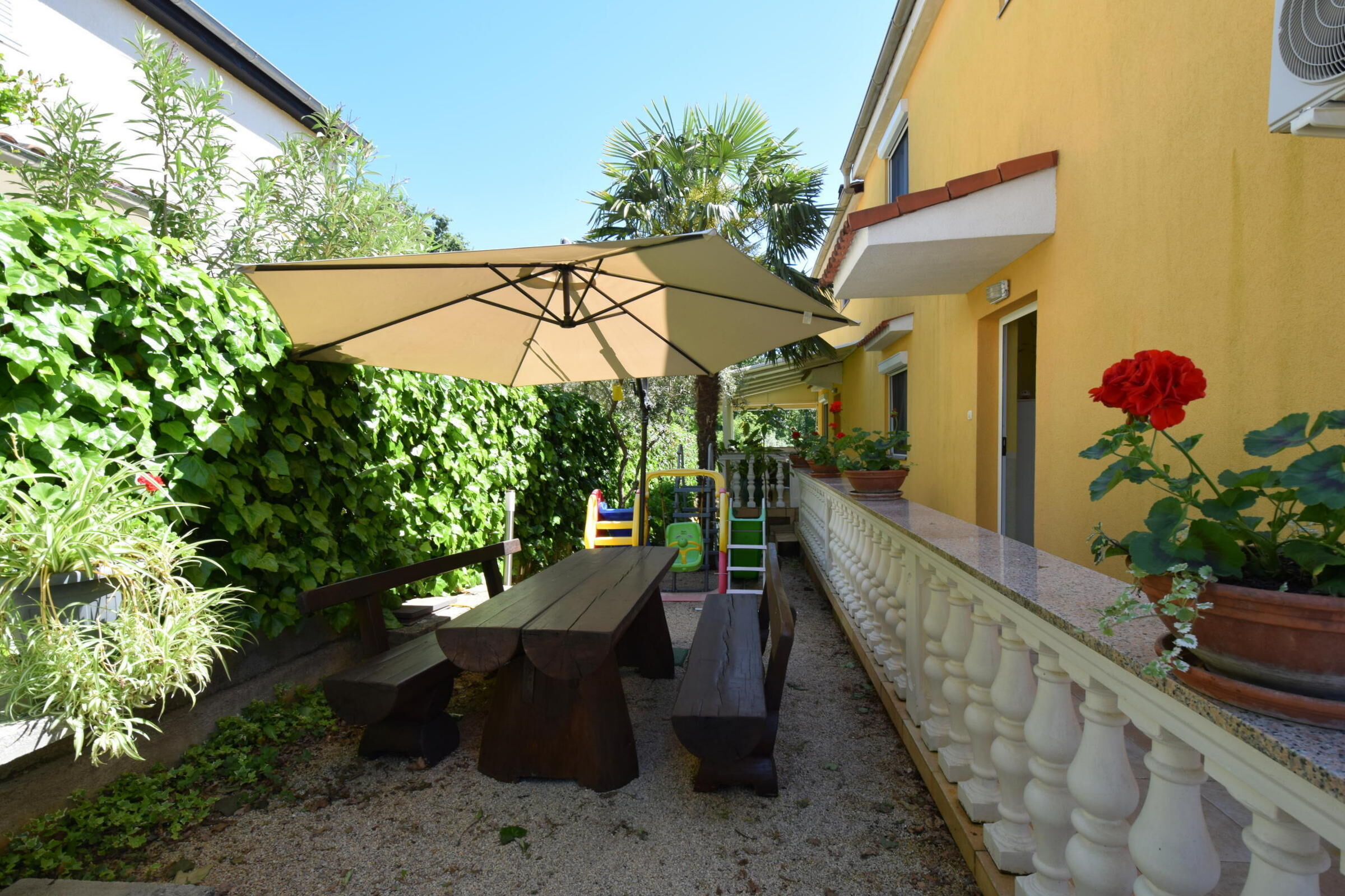 Apartments Jelica 62136-A1