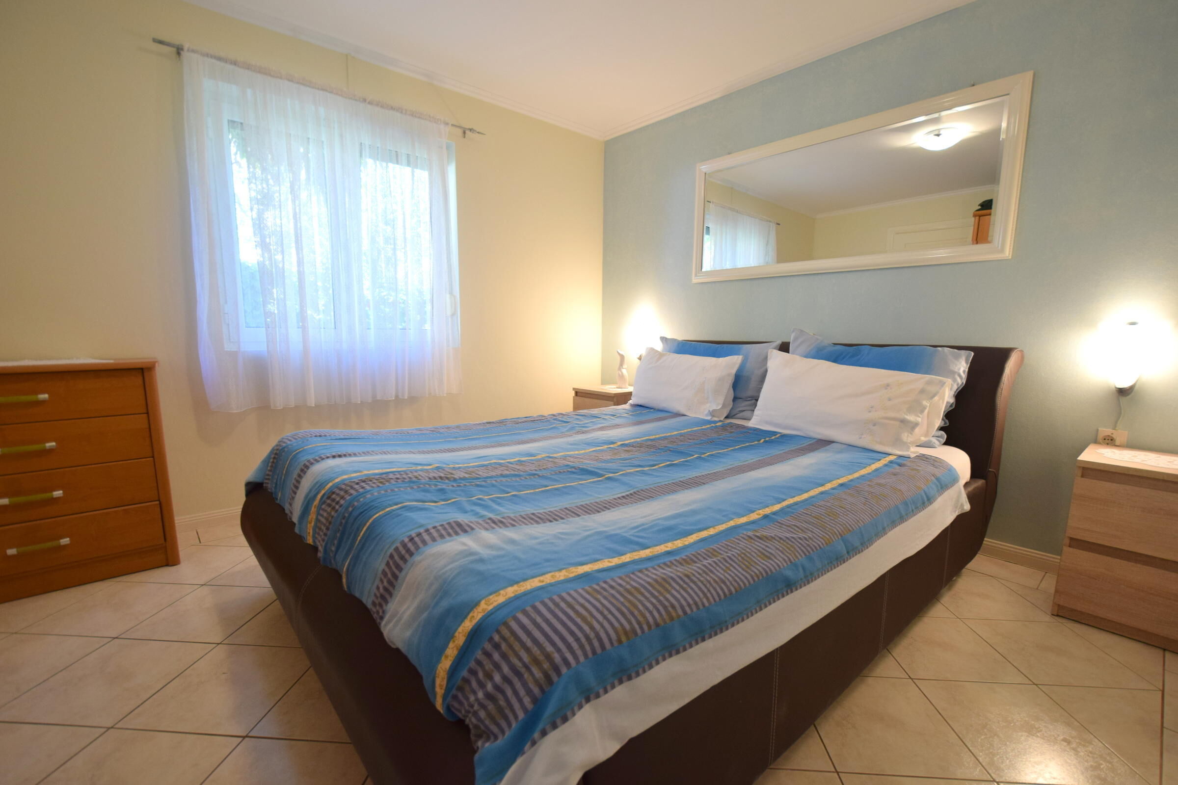 Apartments Jelica 62136-A1