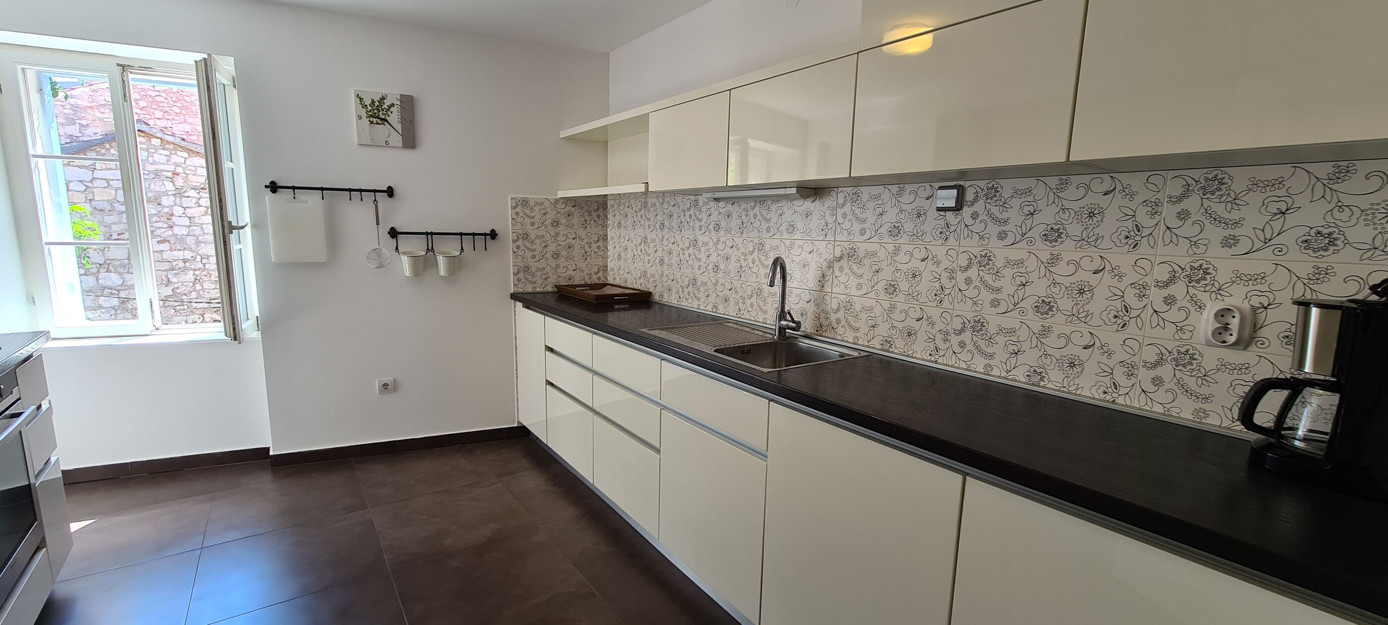 House Stone house Skor 87621-K1