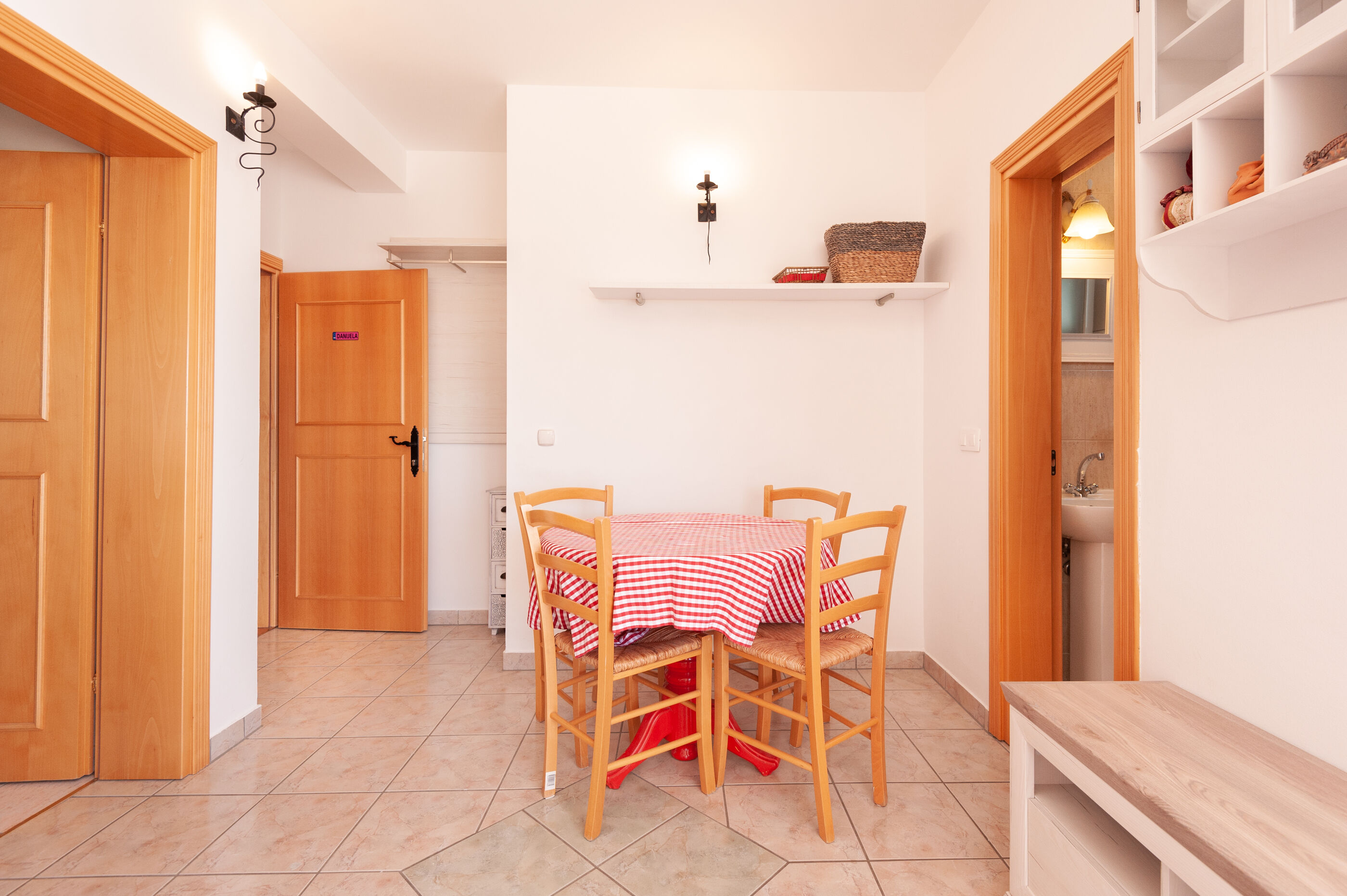 Apartments Gordana 30381-A3
