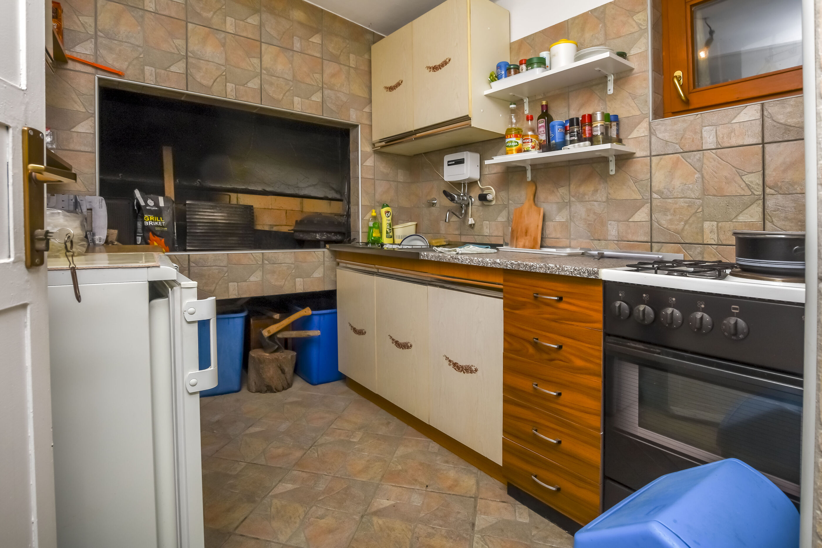 Apartment Kucinic 10061-A1