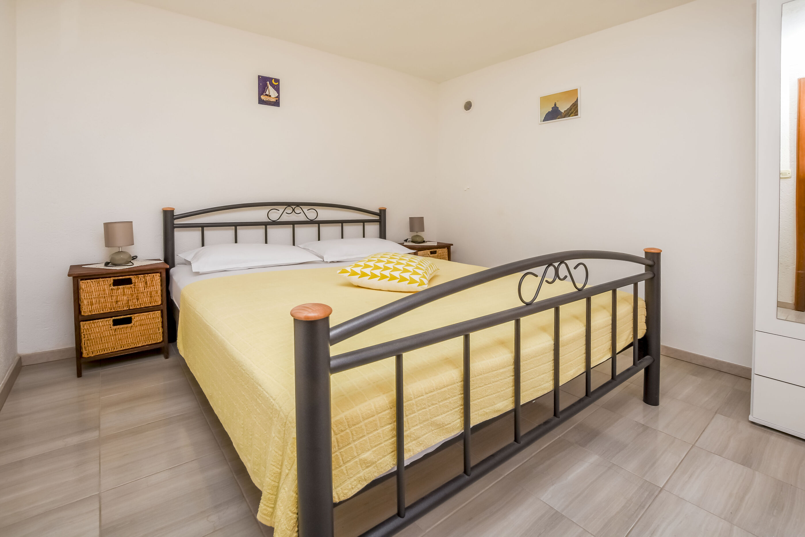 Apartments Ive i Maja 64331-A1