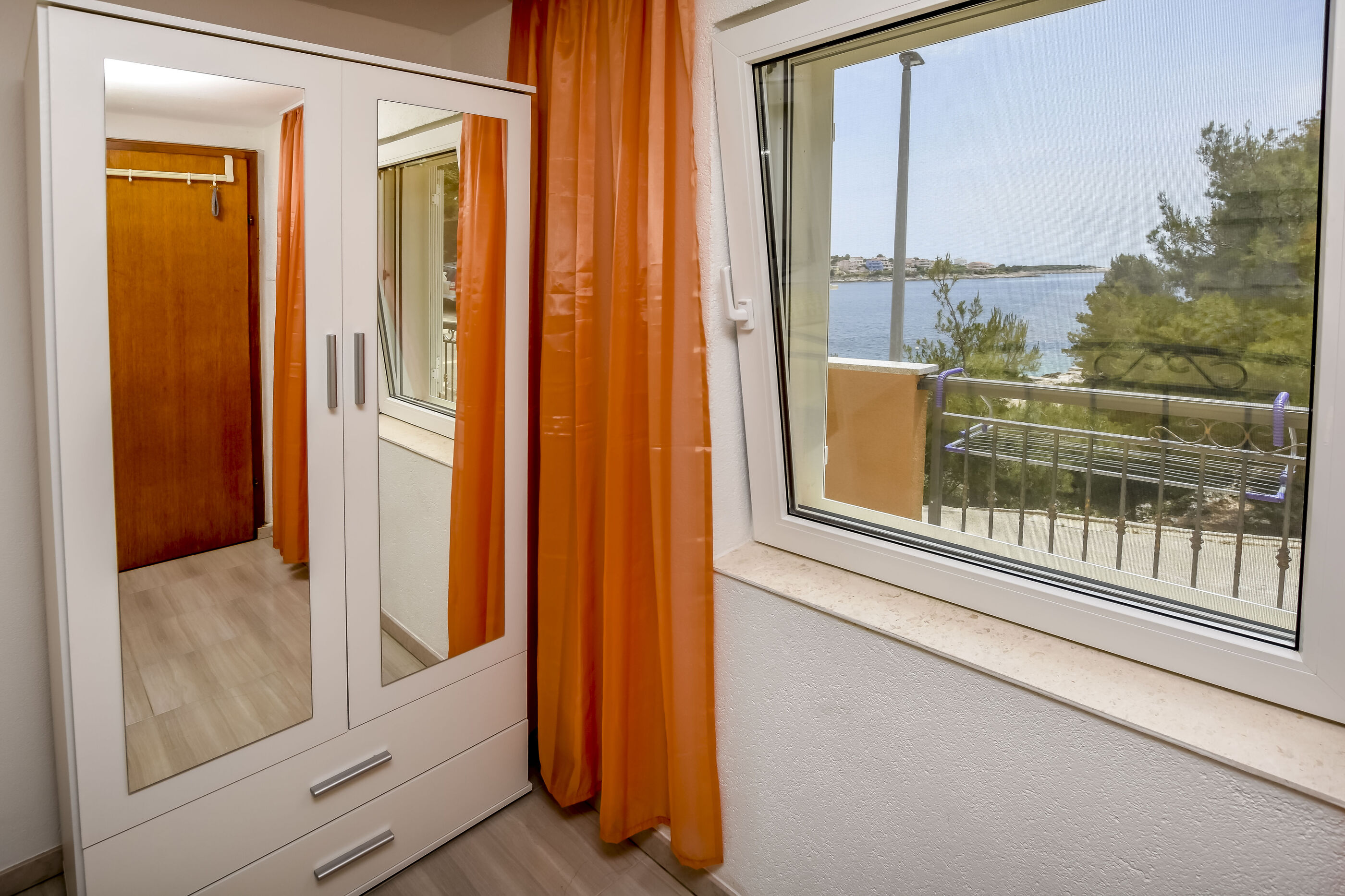 Apartments Ive i Maja 64331-A1