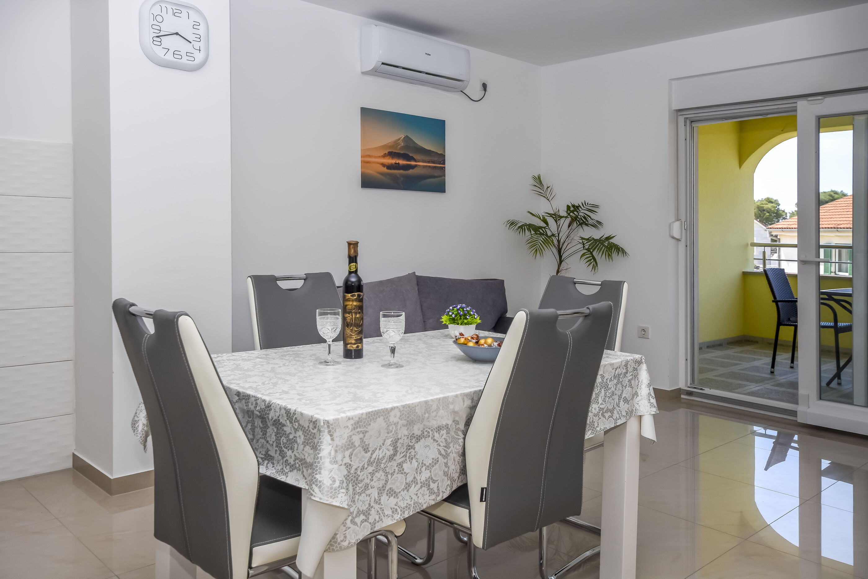 Apartments Mario 87411-A1