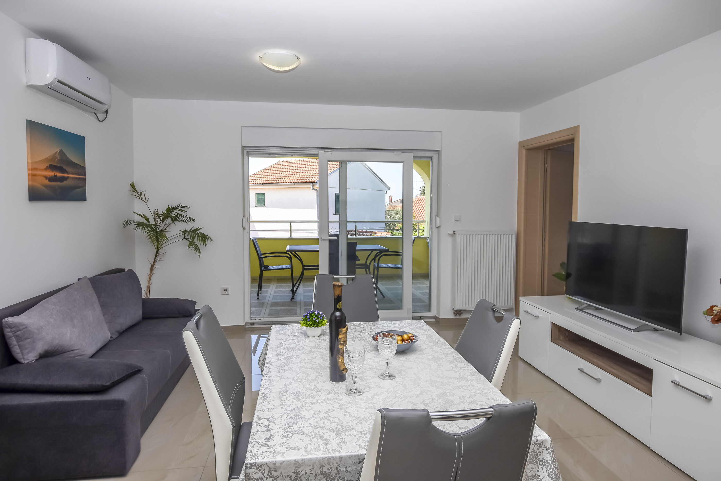 Apartments Mario 87411-A1