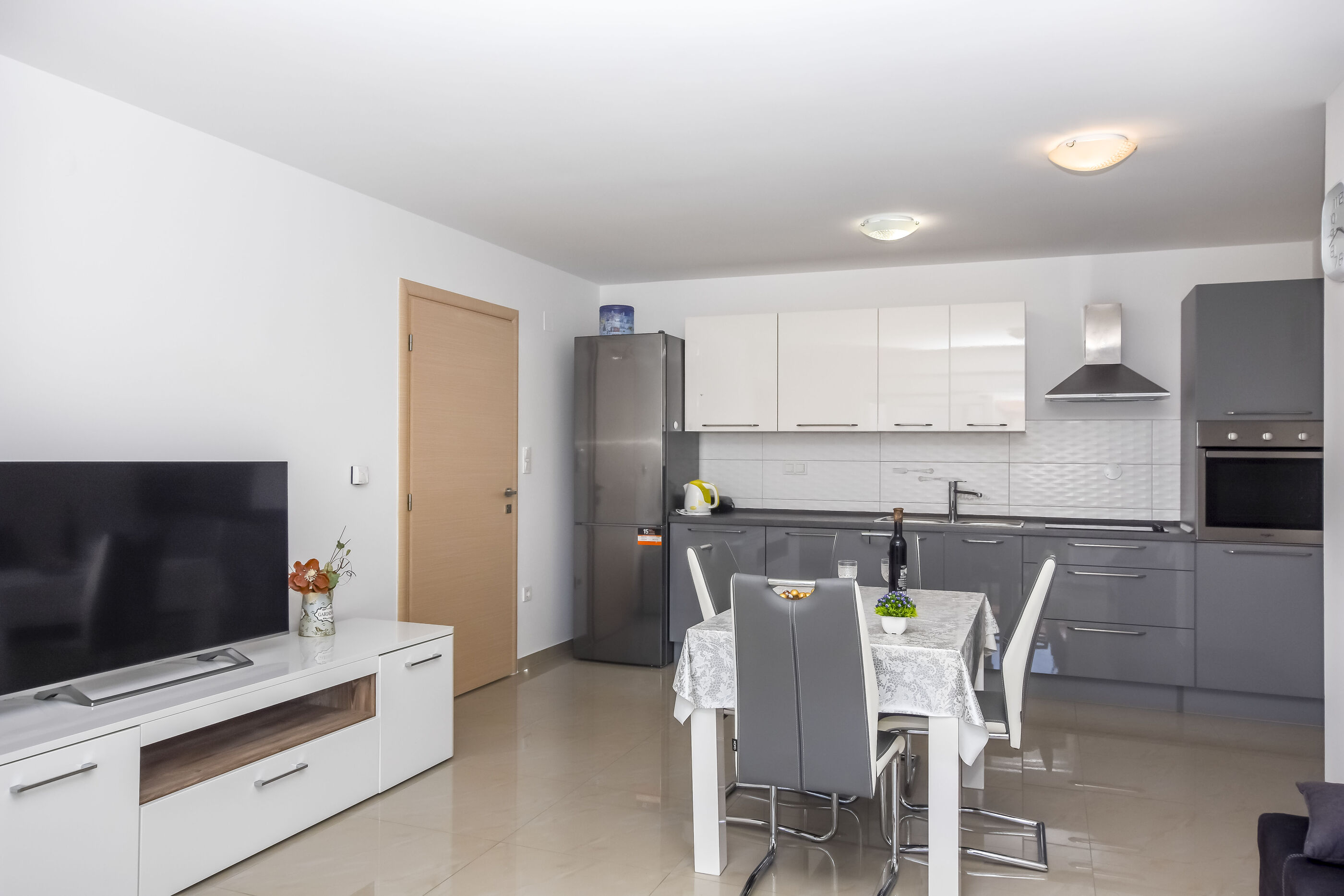 Apartments Mario 87411-A1
