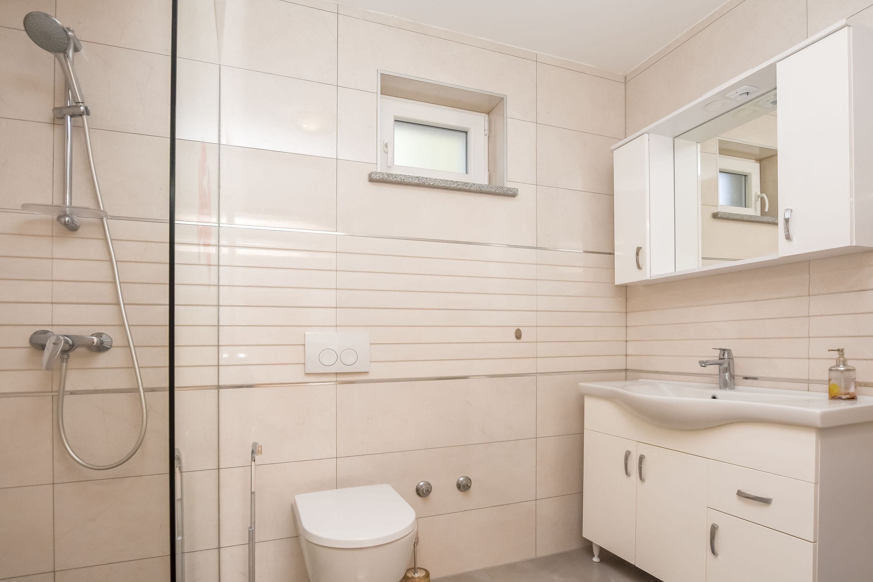 Apartments Mario 87411-A1