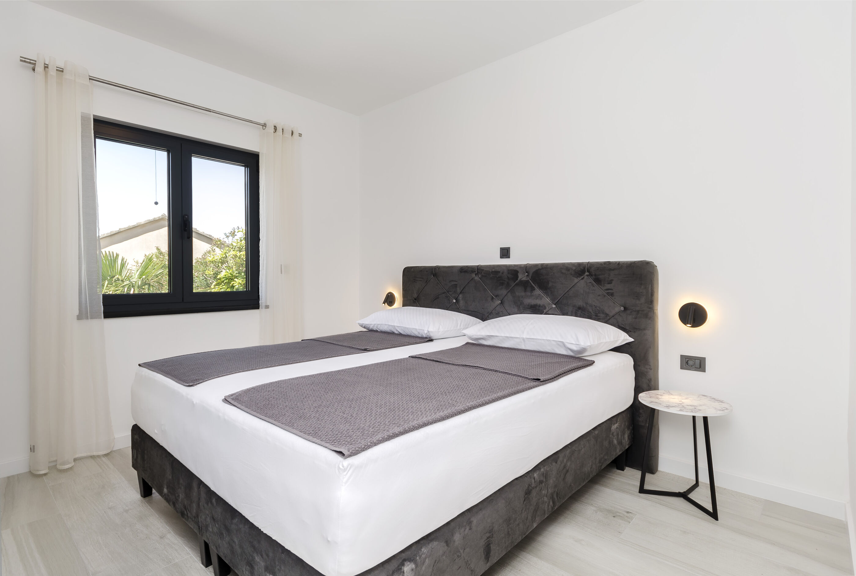 Apartments Villa Casia 33802-A1