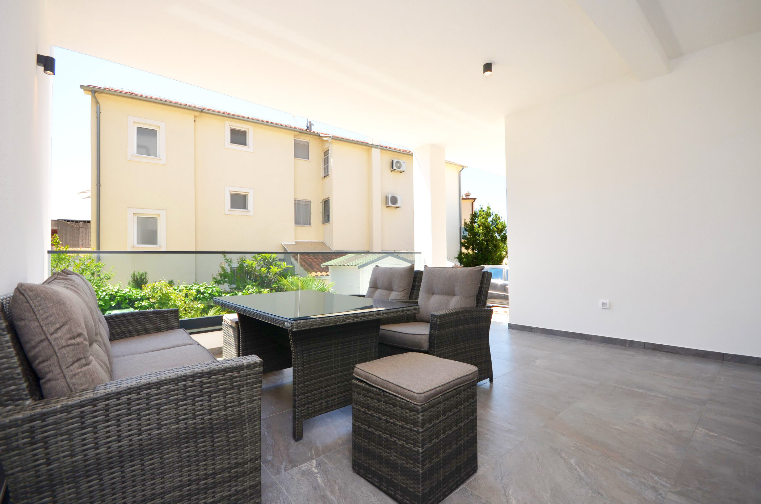 Apartments Villa Casia 33802-A1