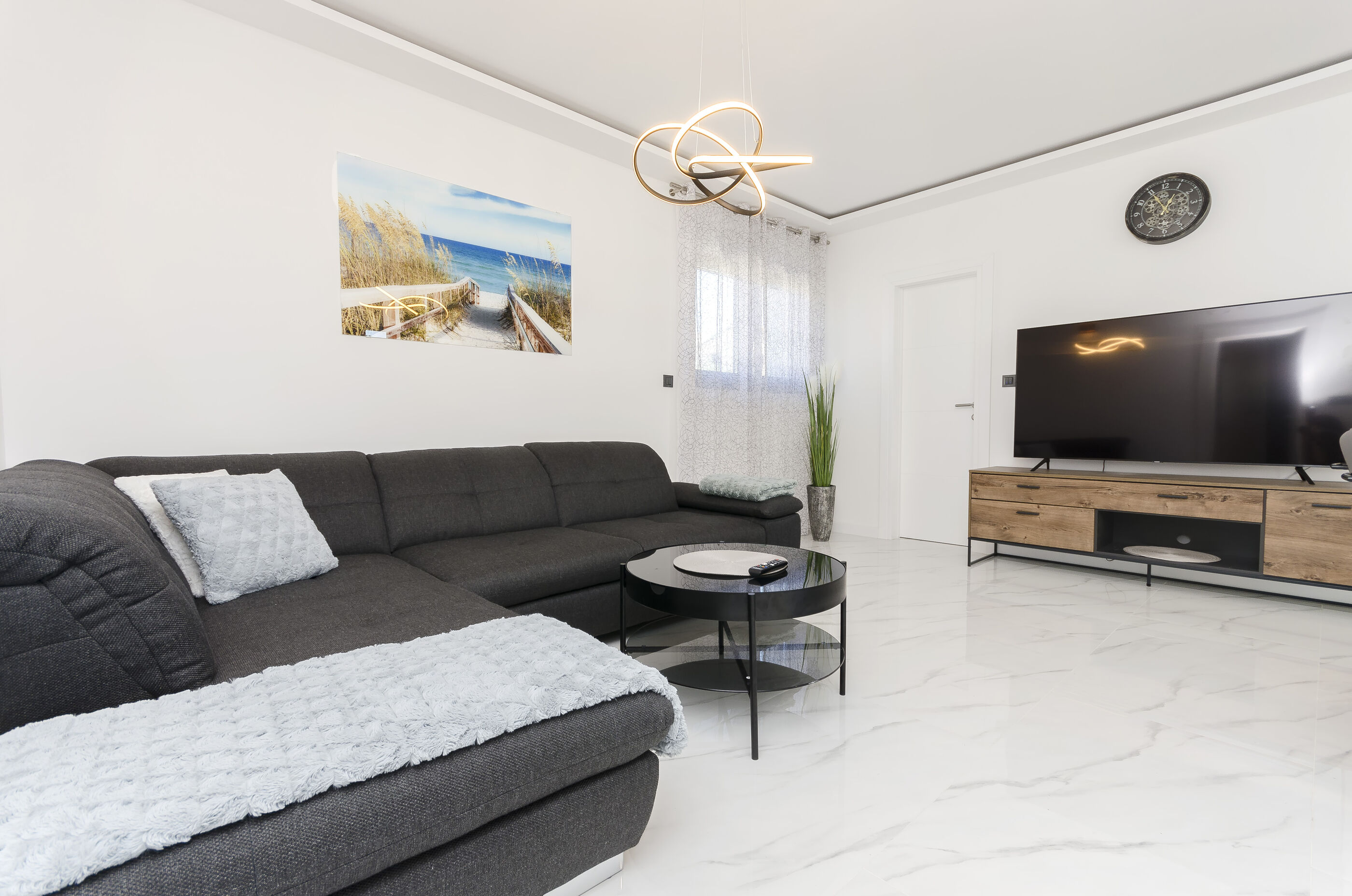Apartments Villa Casia 33802-A1