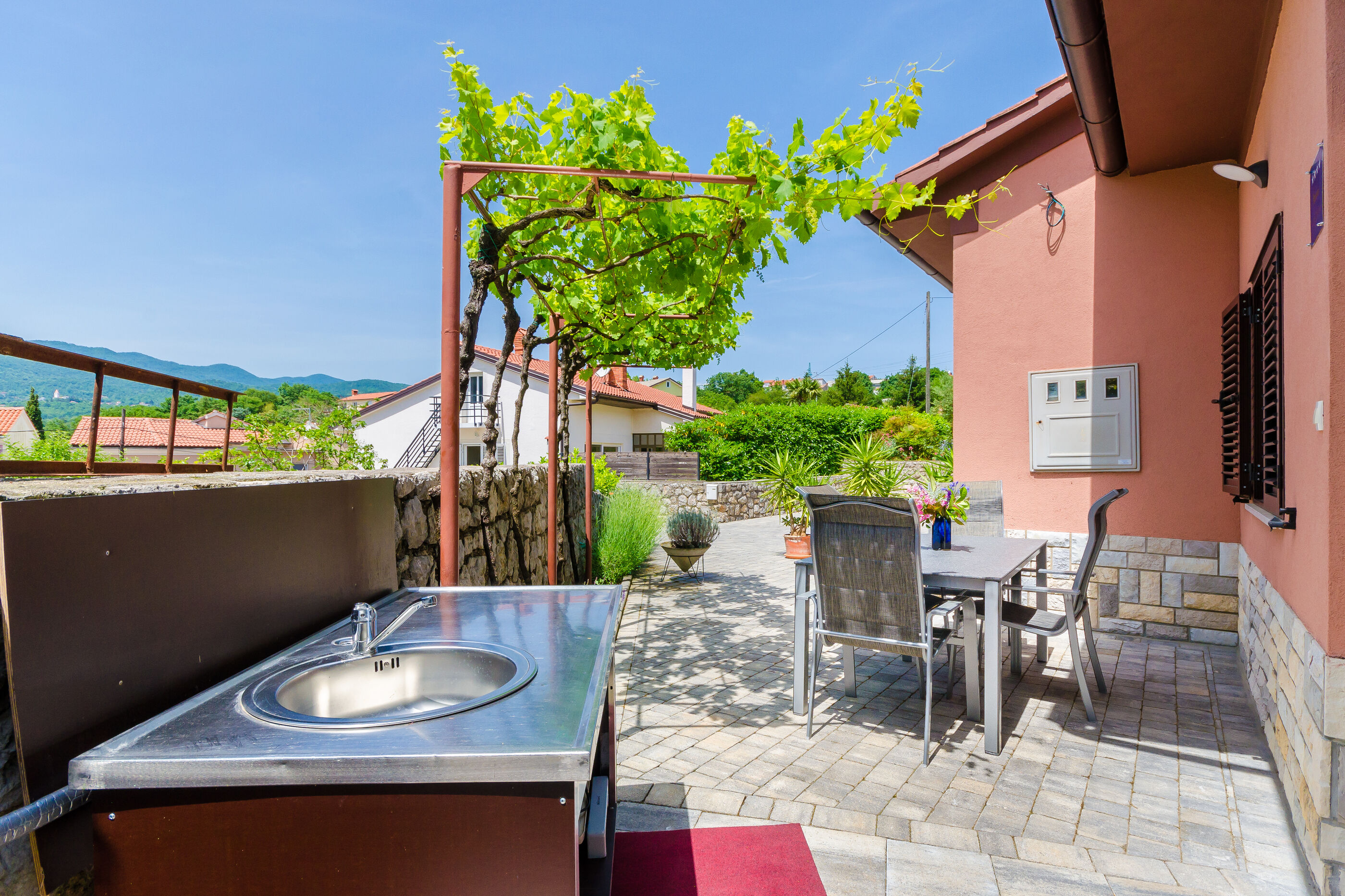 House Josip House 87692-K1
