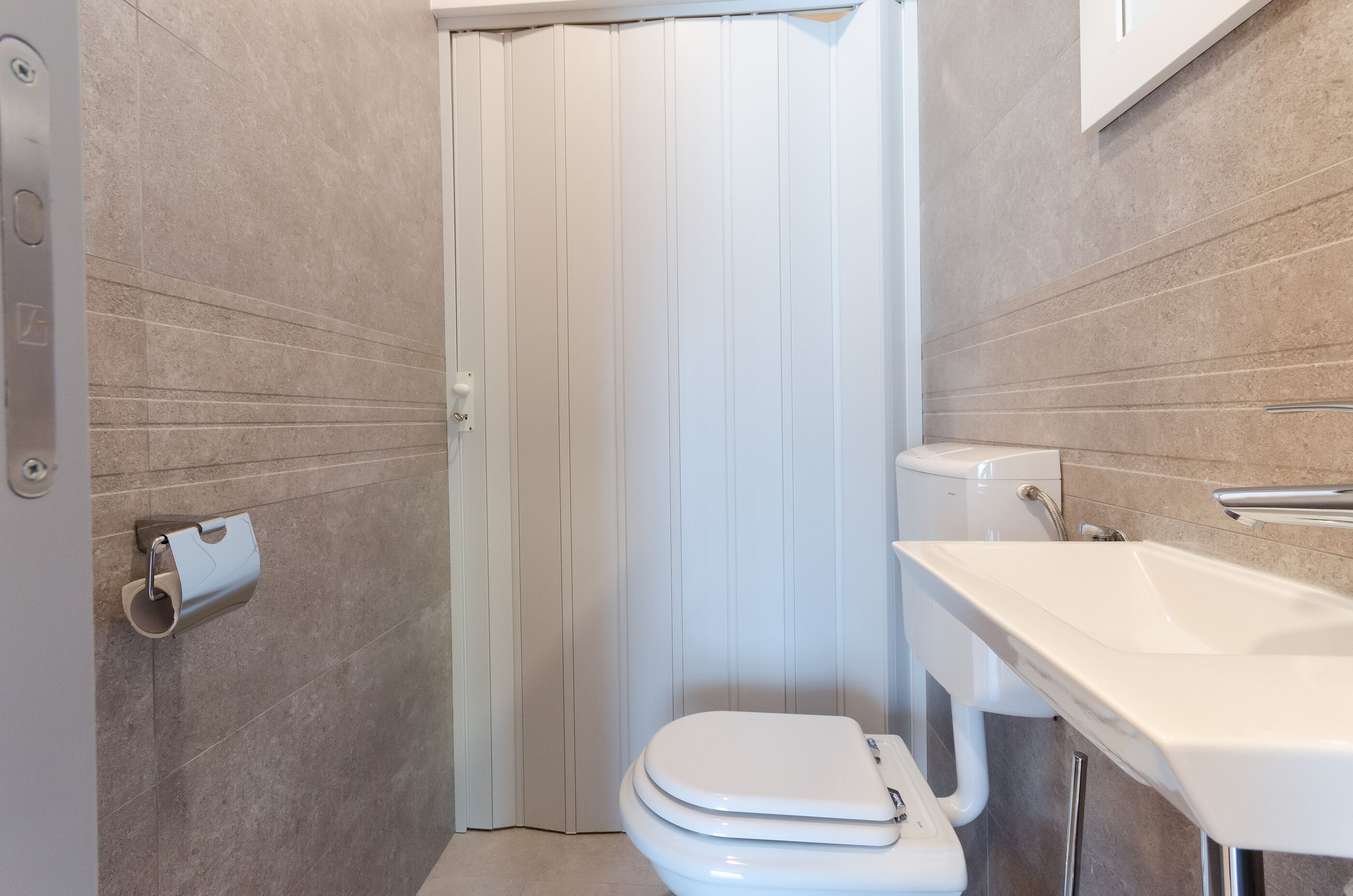 House Josip House 87692-K1