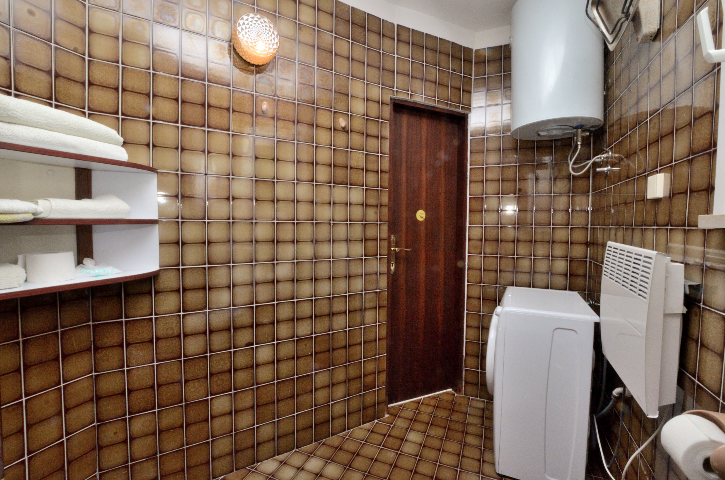 Apartments Pintur 87851-A1