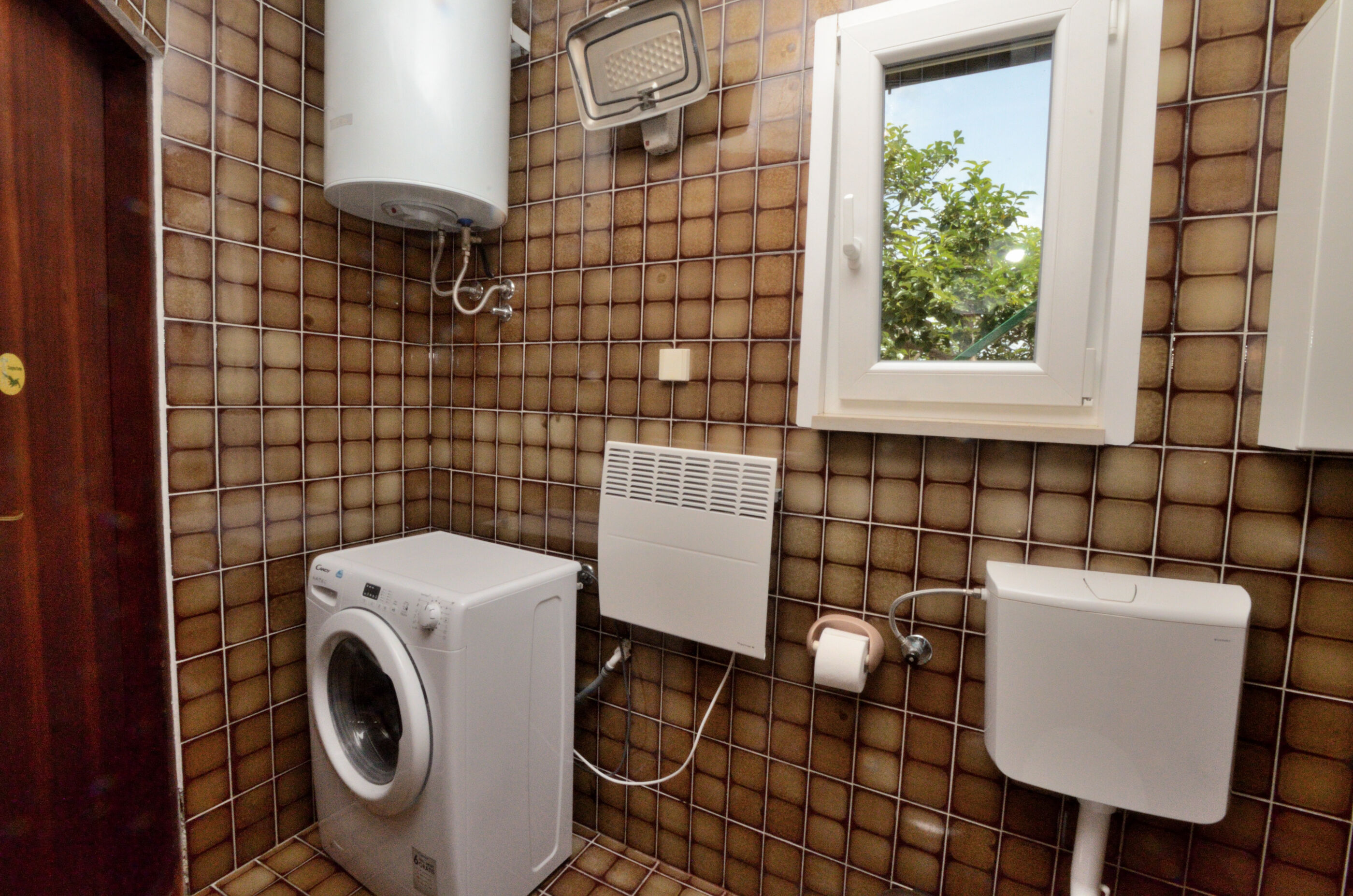 Apartments Pintur 87851-A1