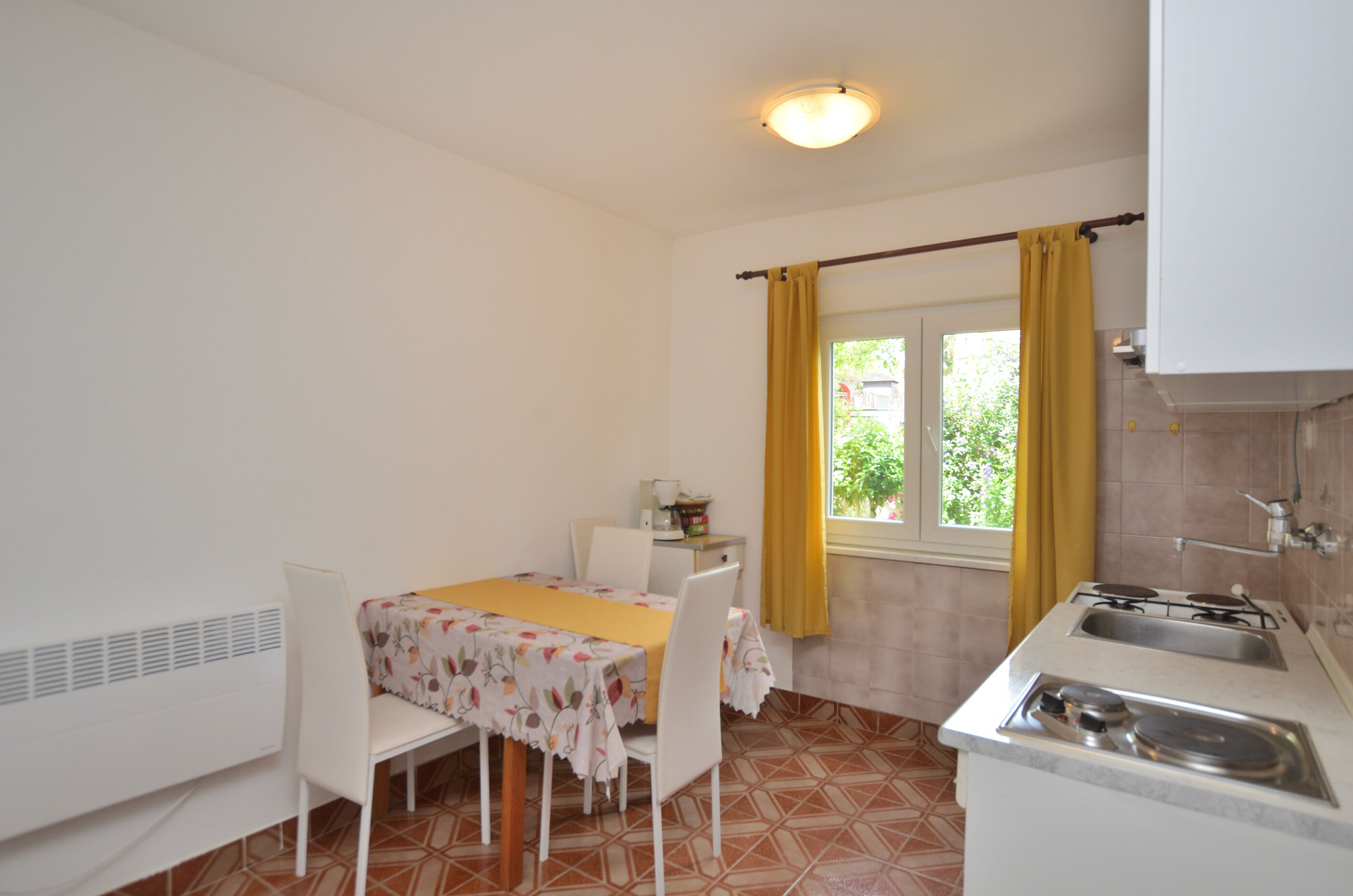 Apartments Pintur 87851-A2