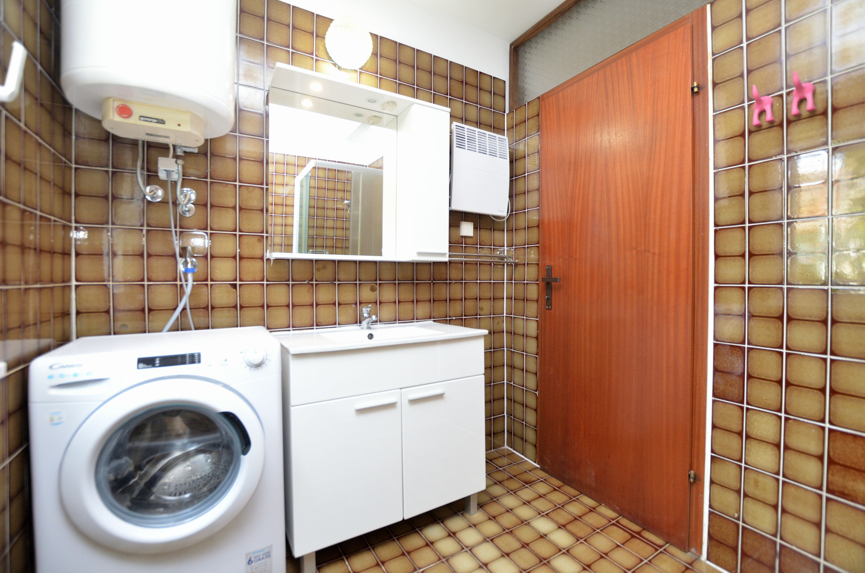Apartments Pintur 87851-A2
