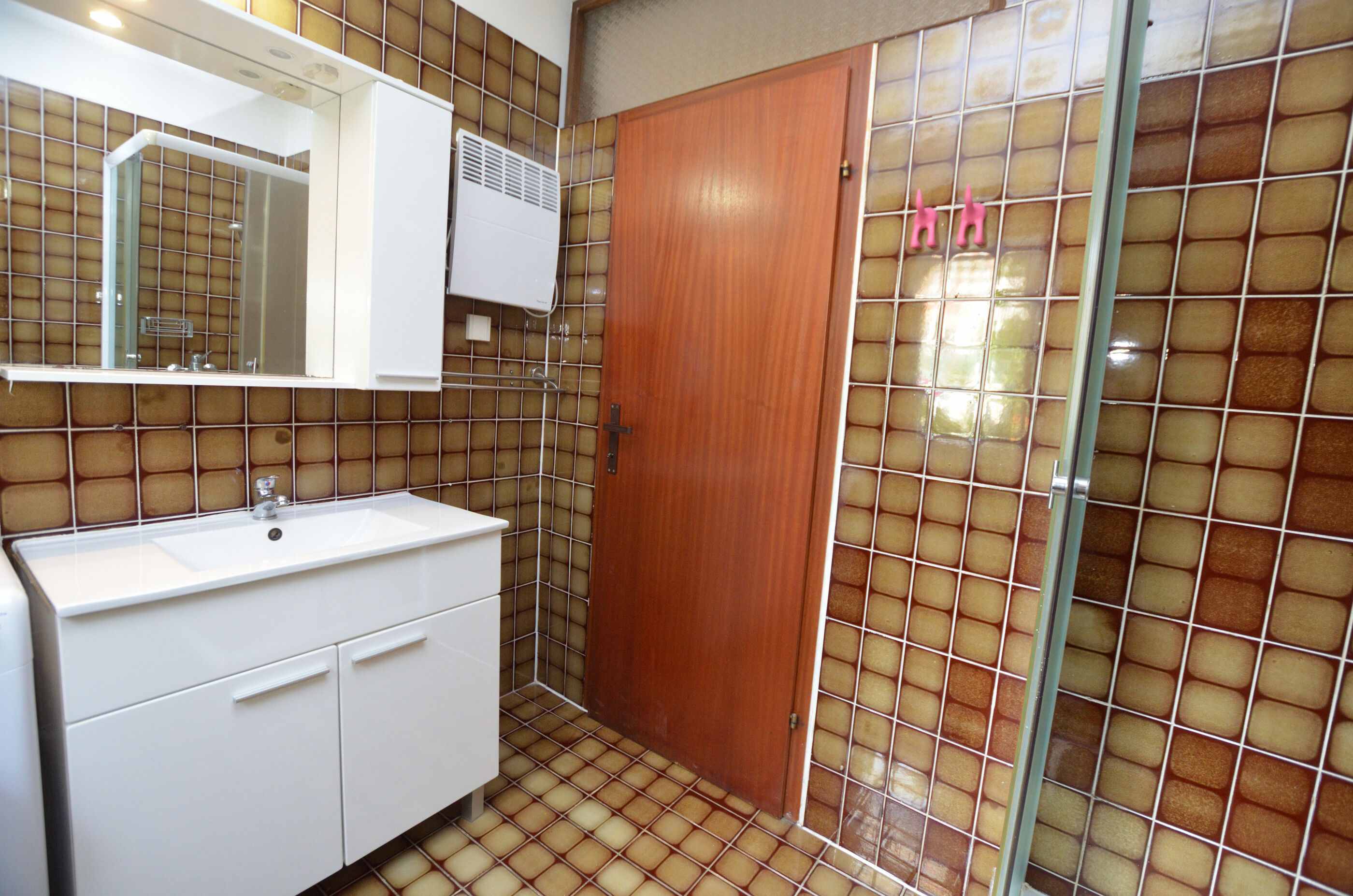 Apartments Pintur 87851-A2