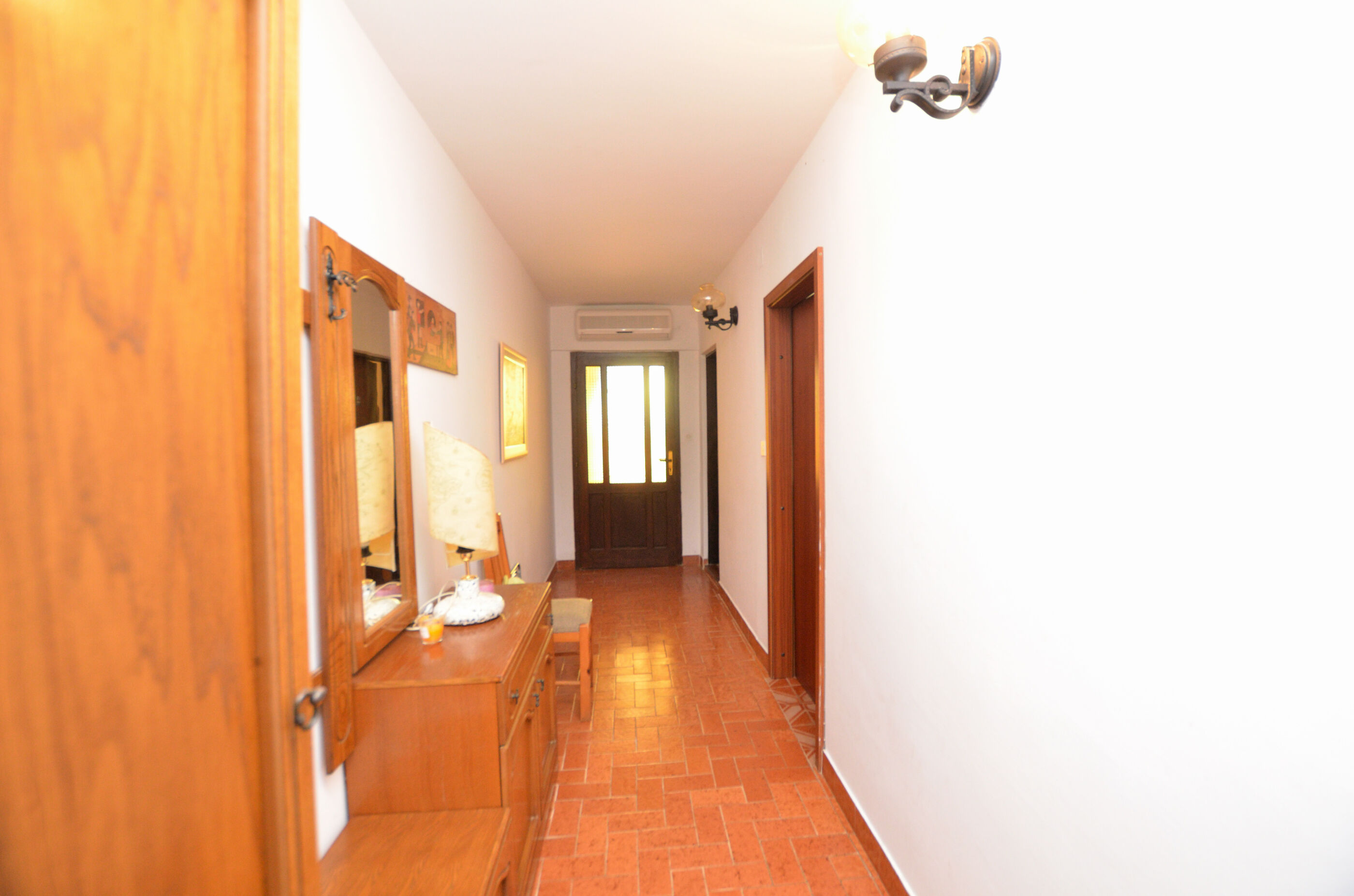 Apartments Pintur 87851-A2