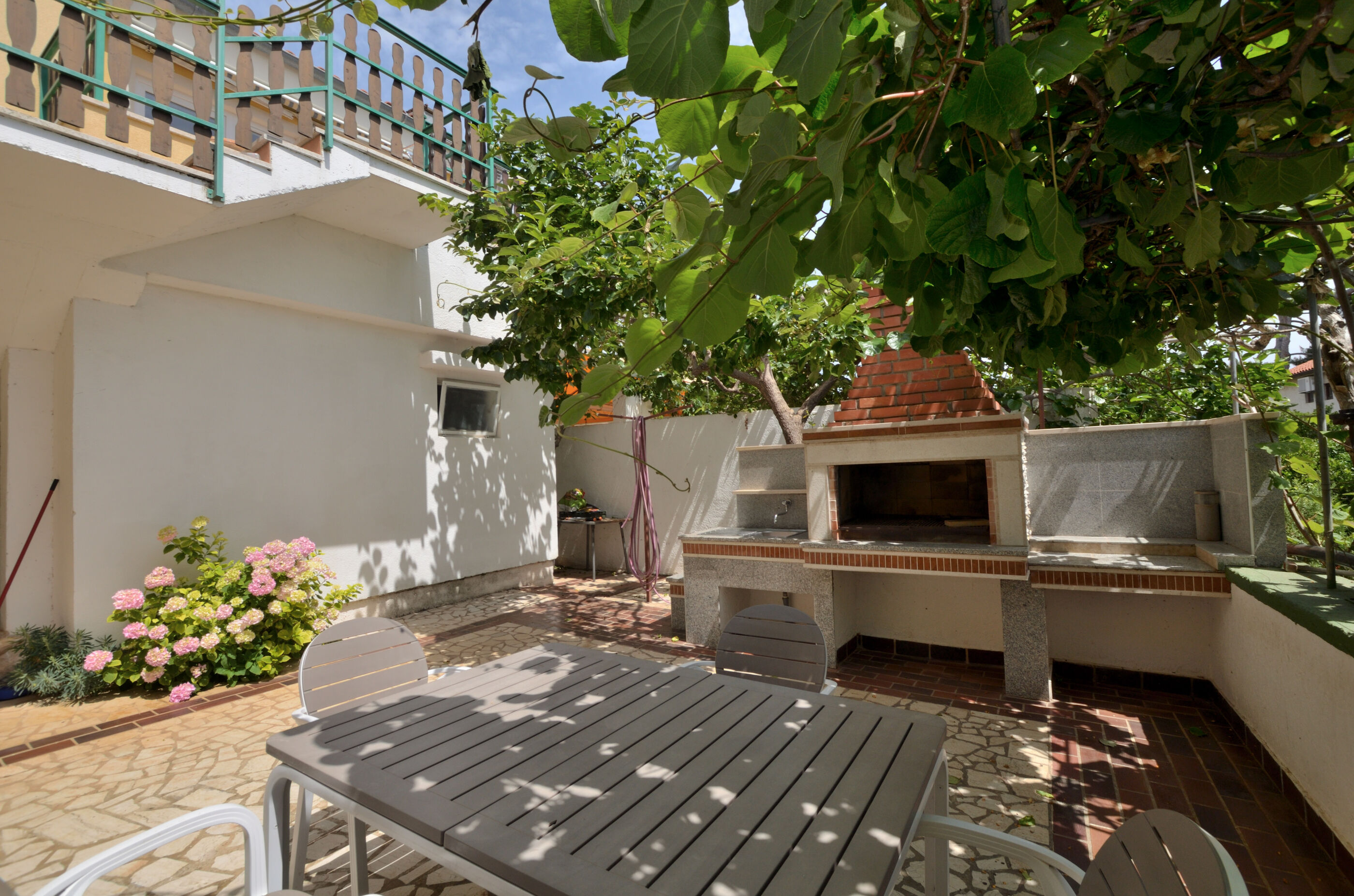 Apartments Pintur 87851-A2