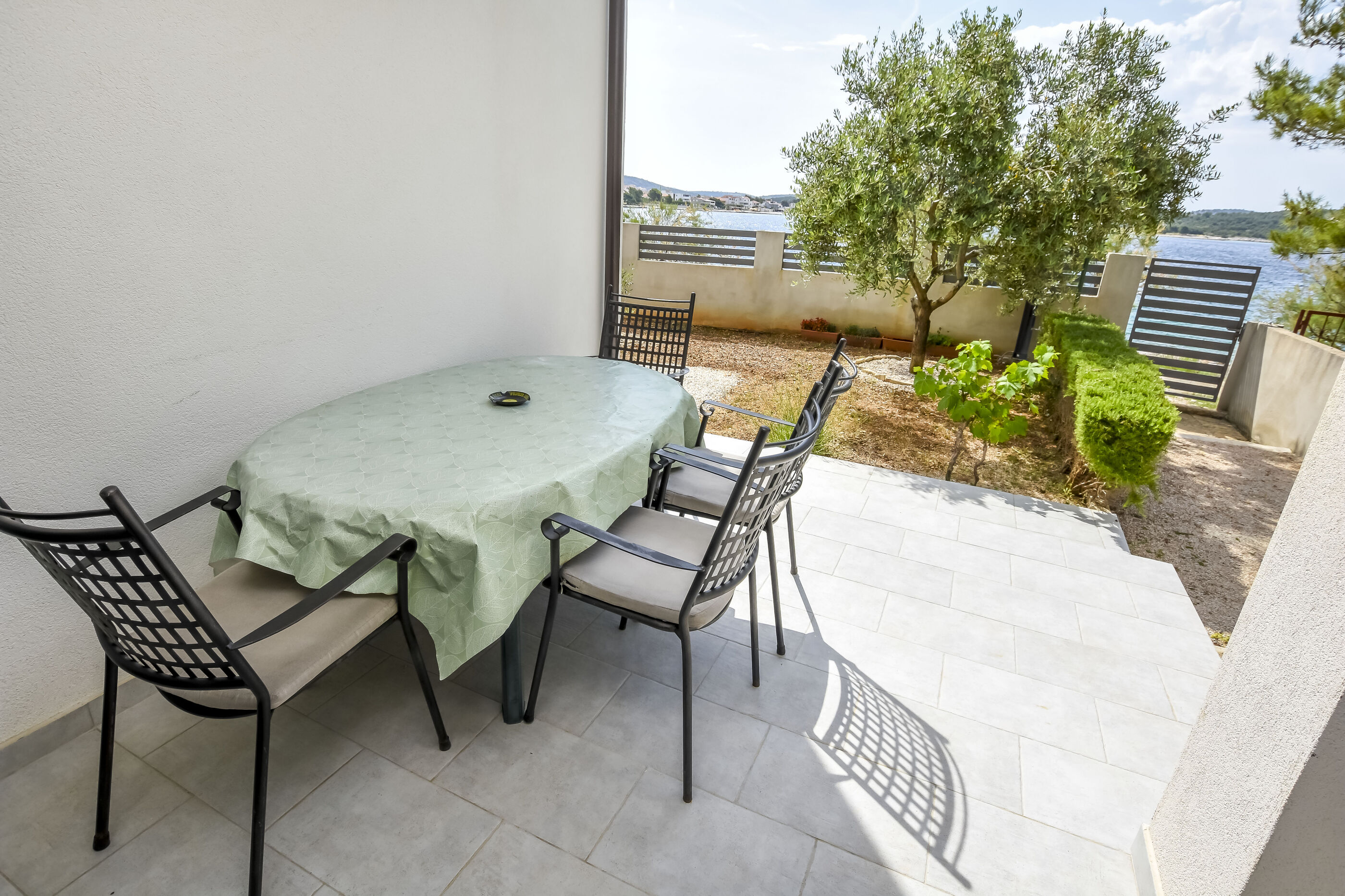 Apartments Seaside apartments Polić 82541-A1