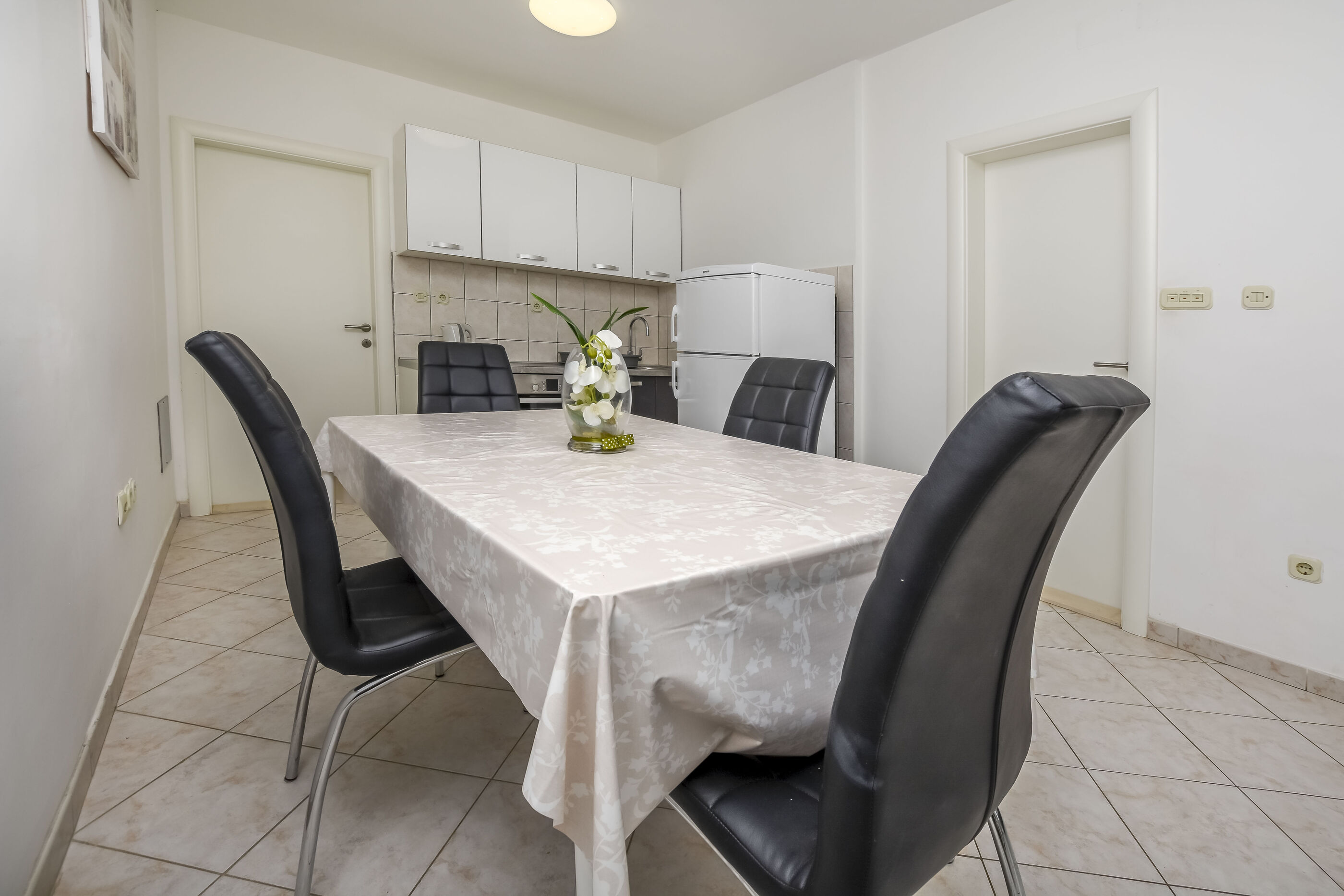 Apartments Seaside apartments Polić 82541-A1