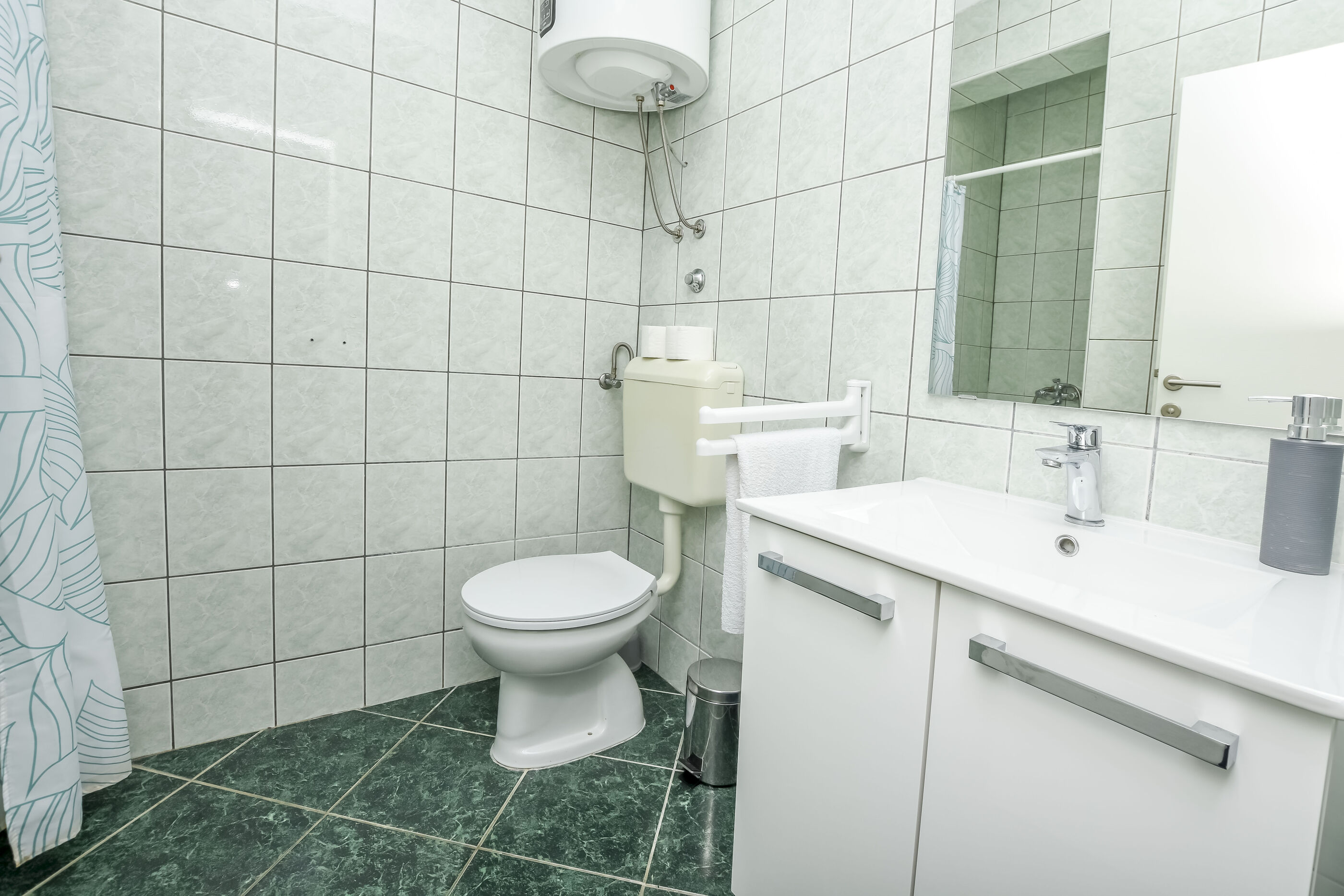 Apartments Seaside apartments Polić 82541-A2