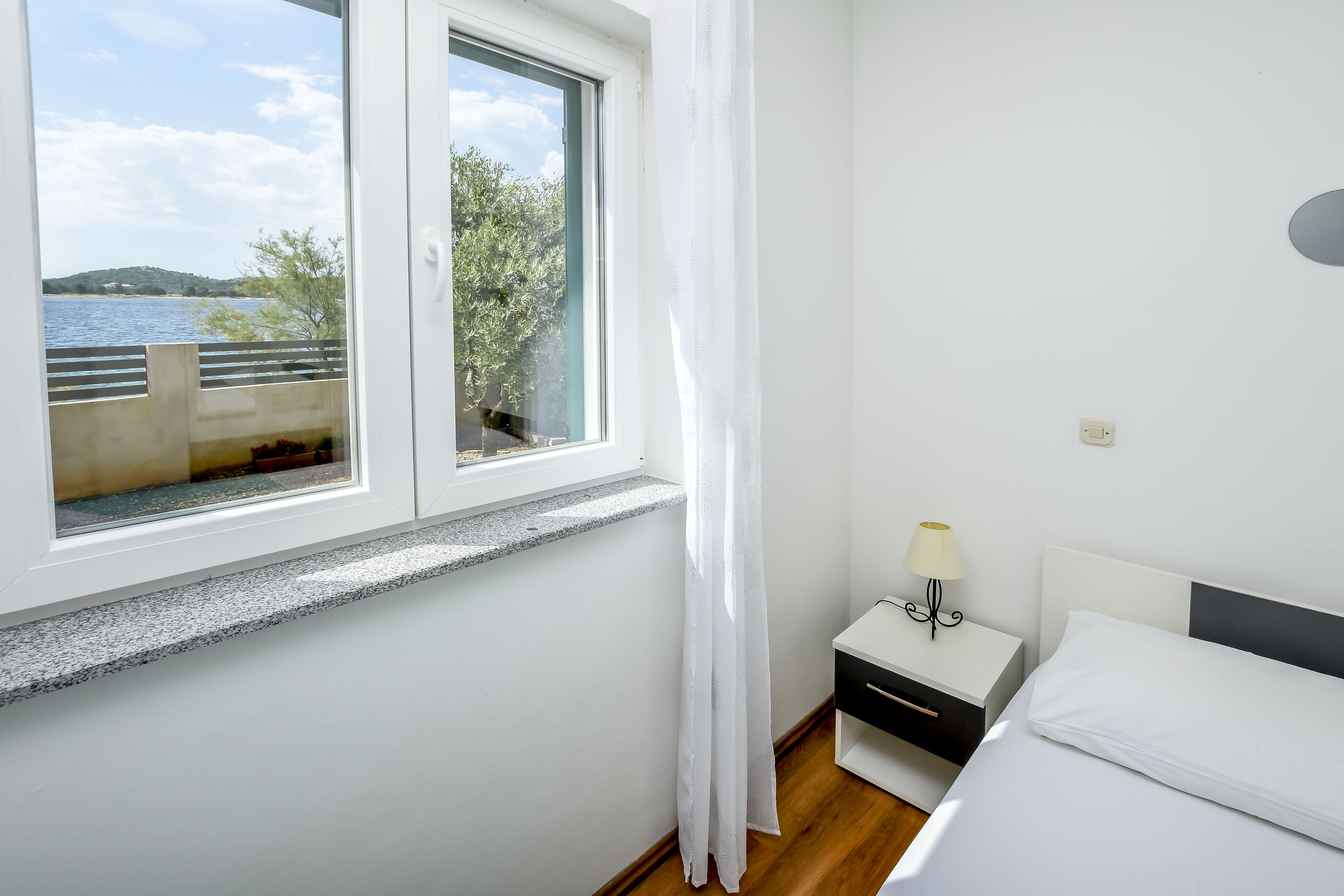 Apartments Seaside apartments Polić 82541-A2