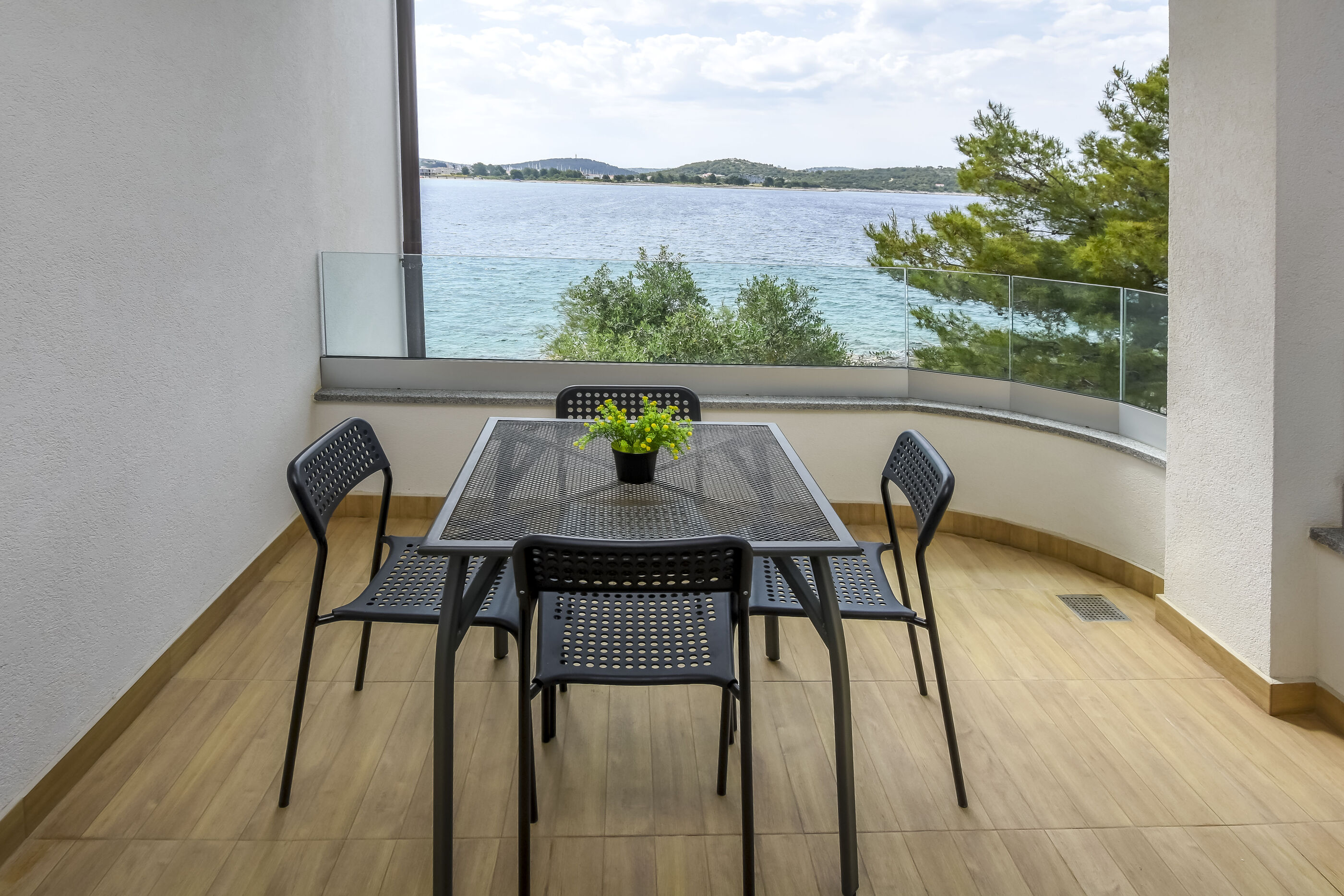 Apartments Seaside apartments Polić 82541-A3
