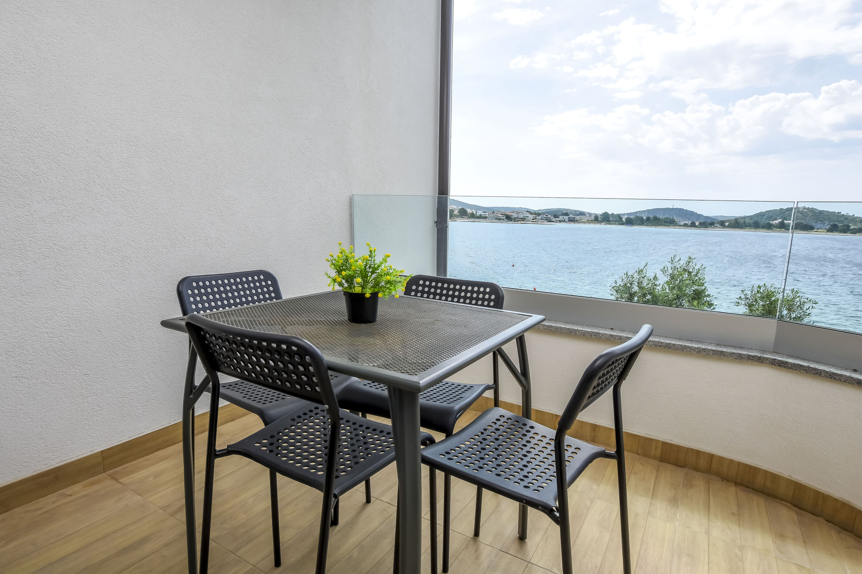 Apartments Seaside apartments Polić 82541-A3