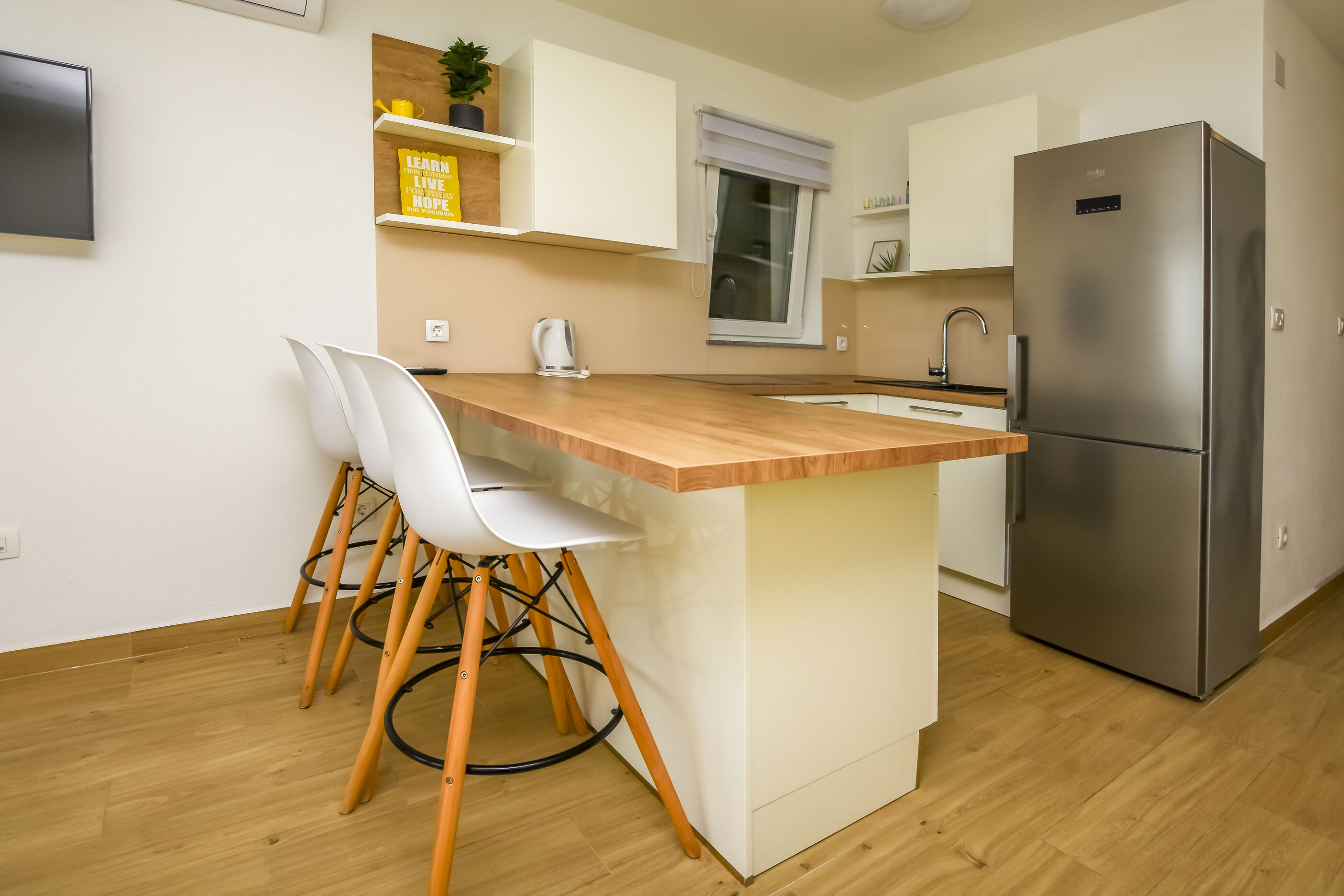 Apartments Seaside apartments Polić 82541-A3