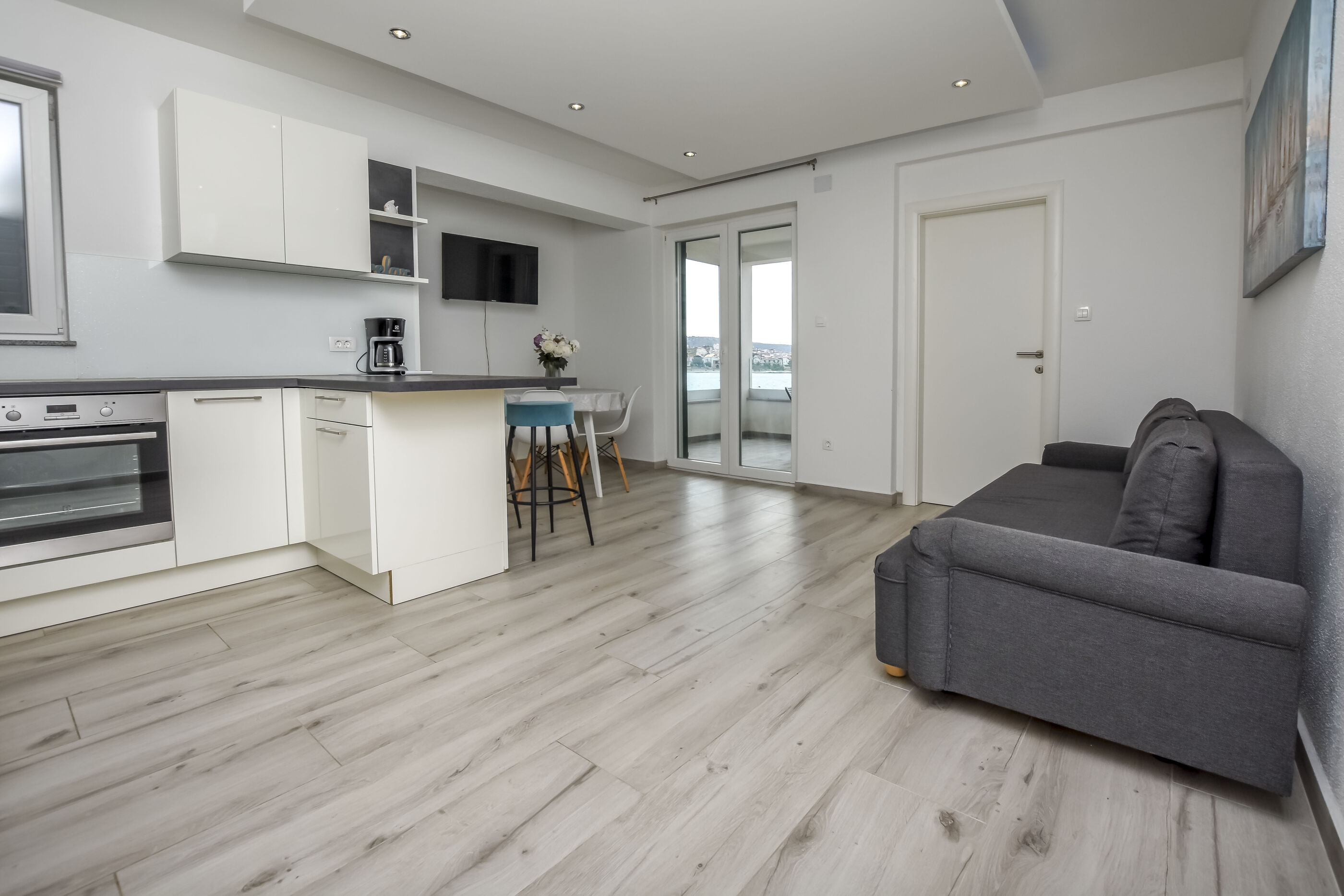 Apartments Seaside apartments Polić 82541-A4